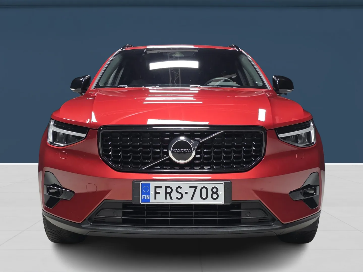 Autokuva 2 - FRS-708