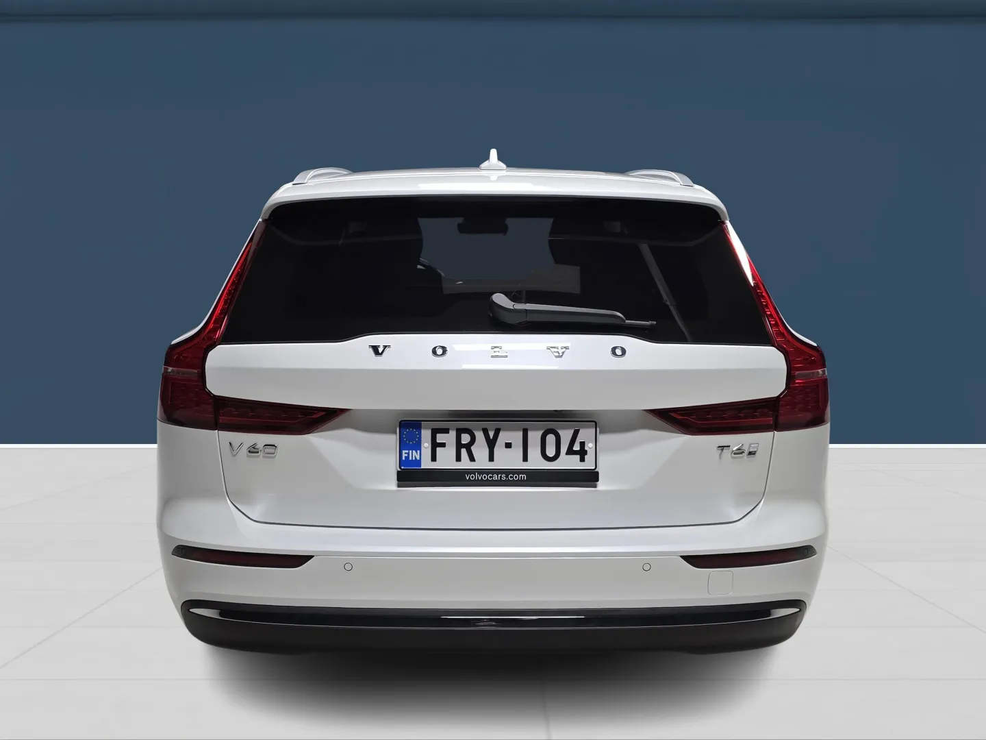 Autokuva 5 - FRY-104