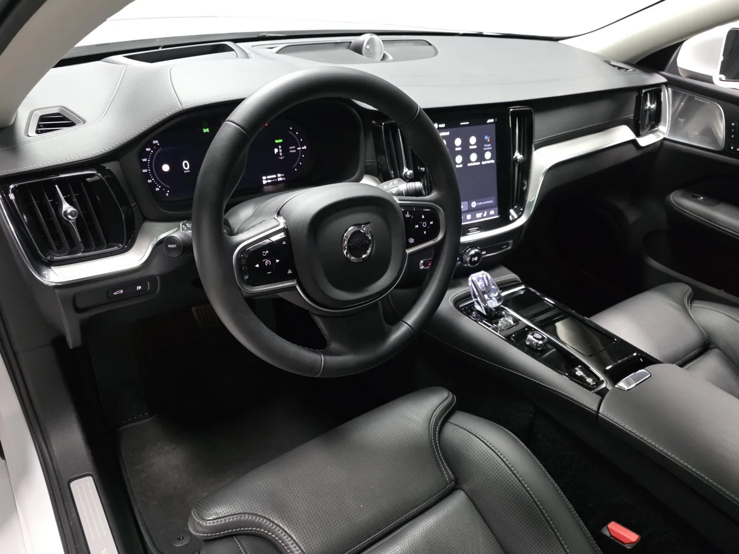 Autokuva 8 - FRY-104