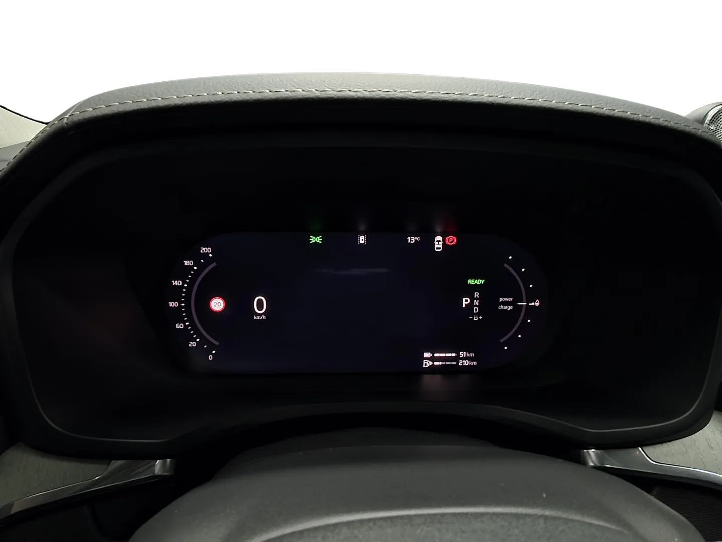 Autokuva 7 - FRY-104