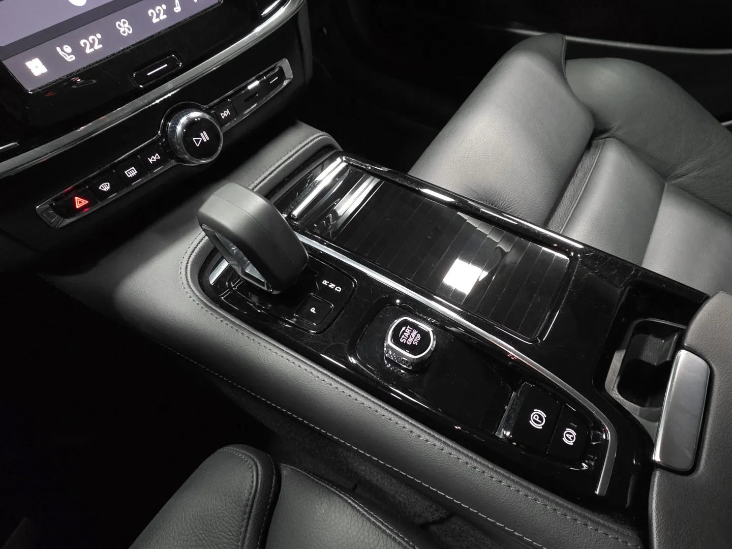 Autokuva 14 - FRZ-447