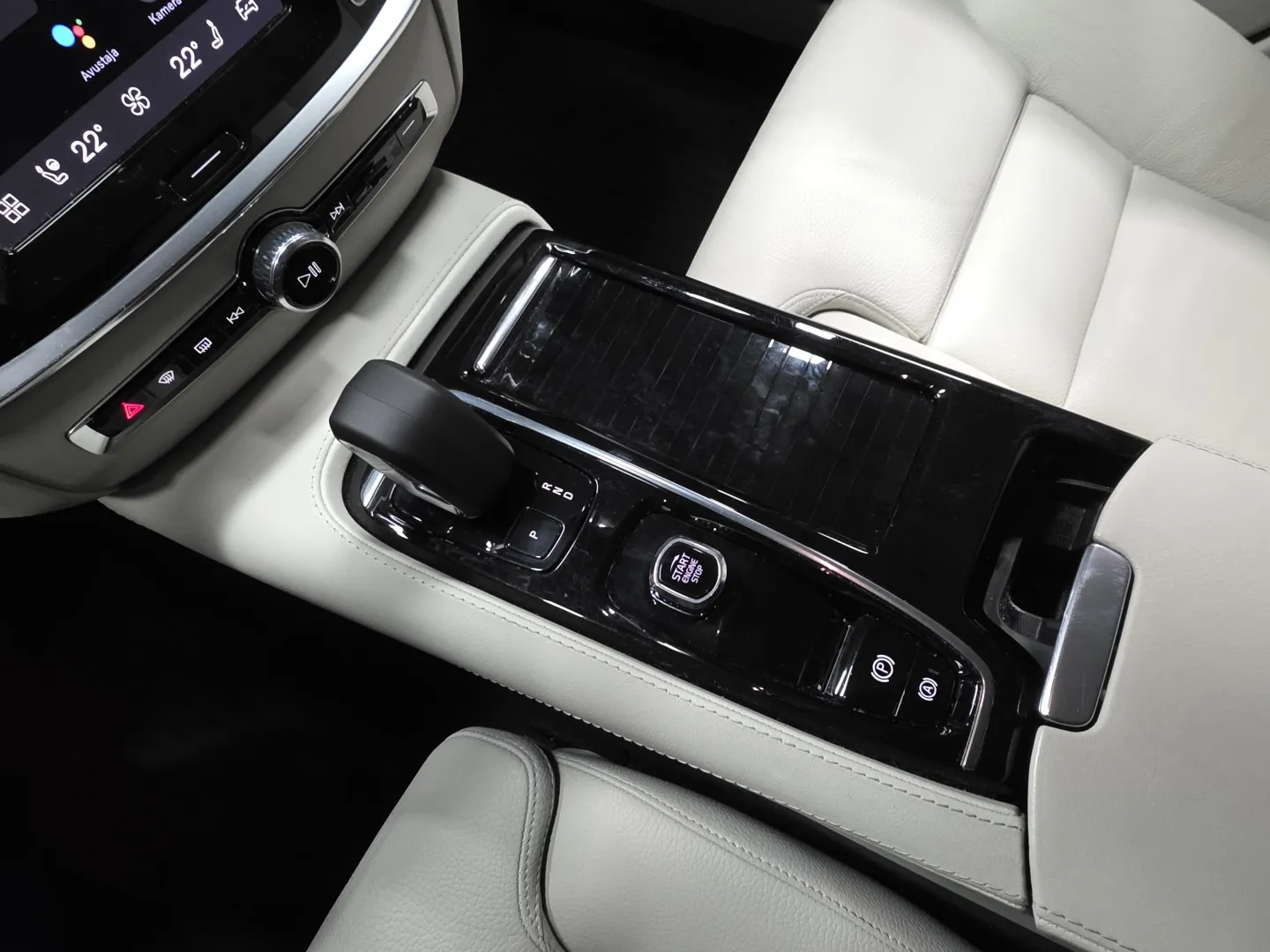 Autokuva 13 - FSA-434