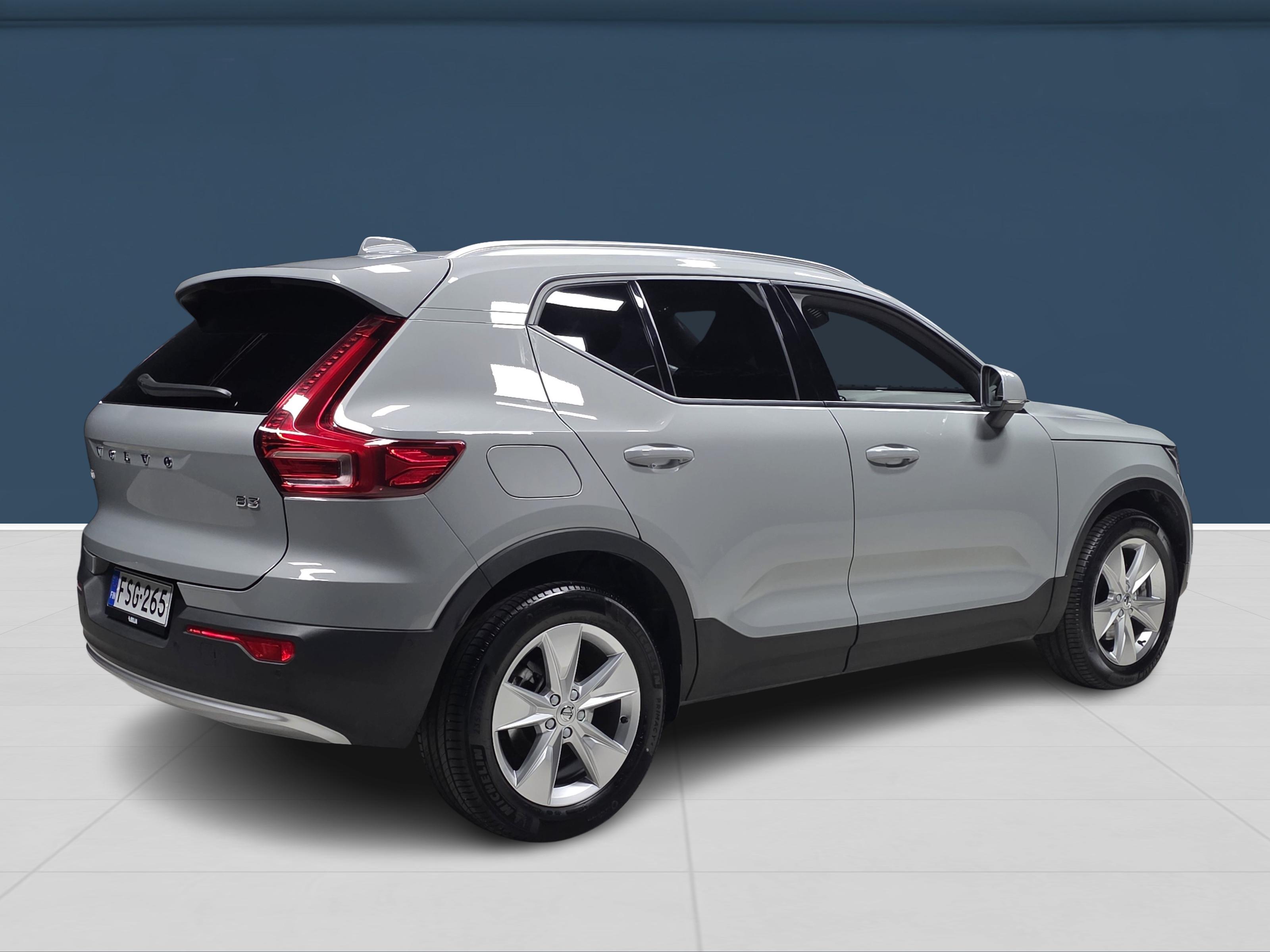 Volvo XC40 B3 MHEV Edition DCT aut 2025, kuva 4/16