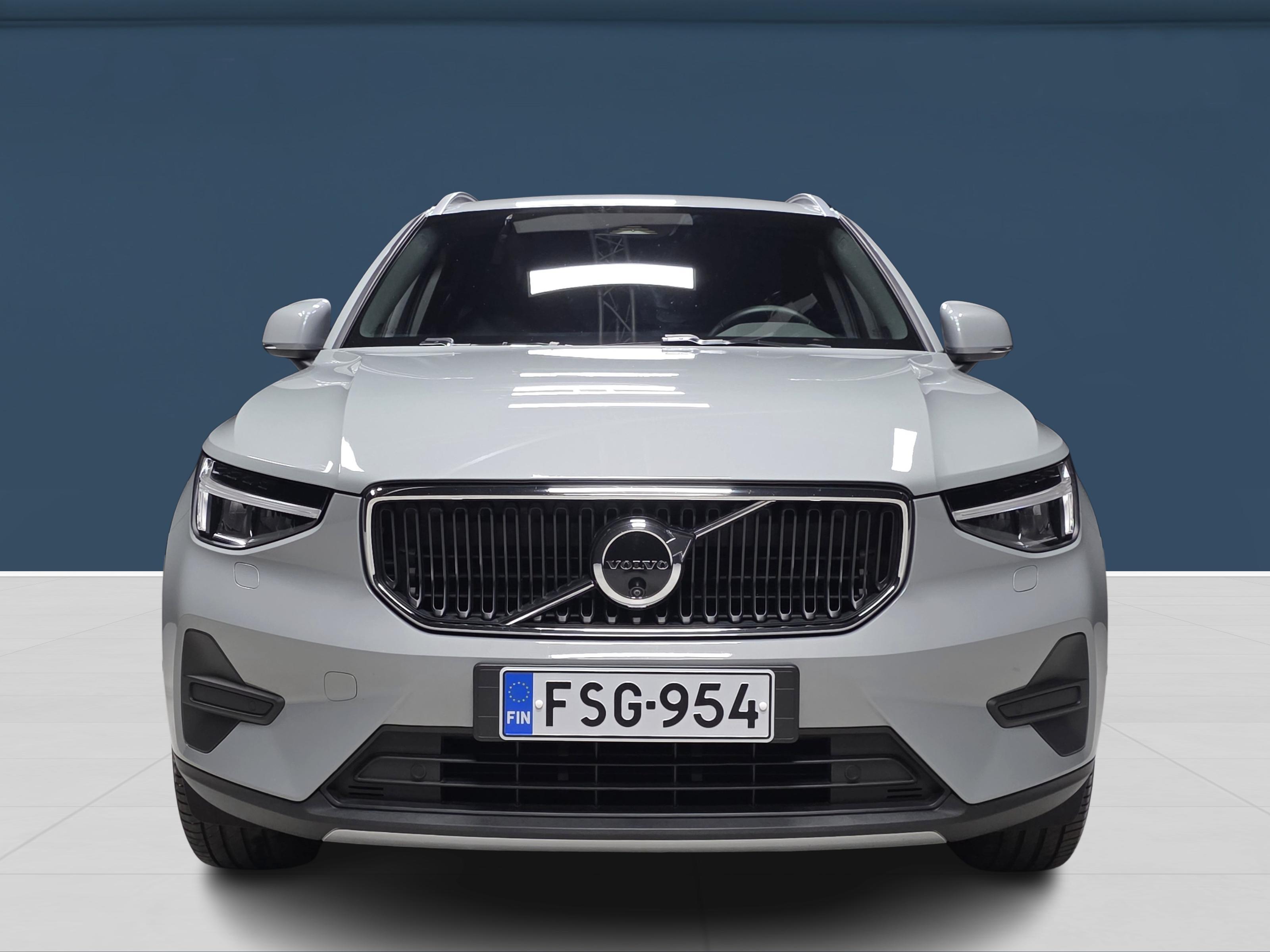 Volvo XC40 B3 MHEV Edition DCT aut 2025, kuva 2/17