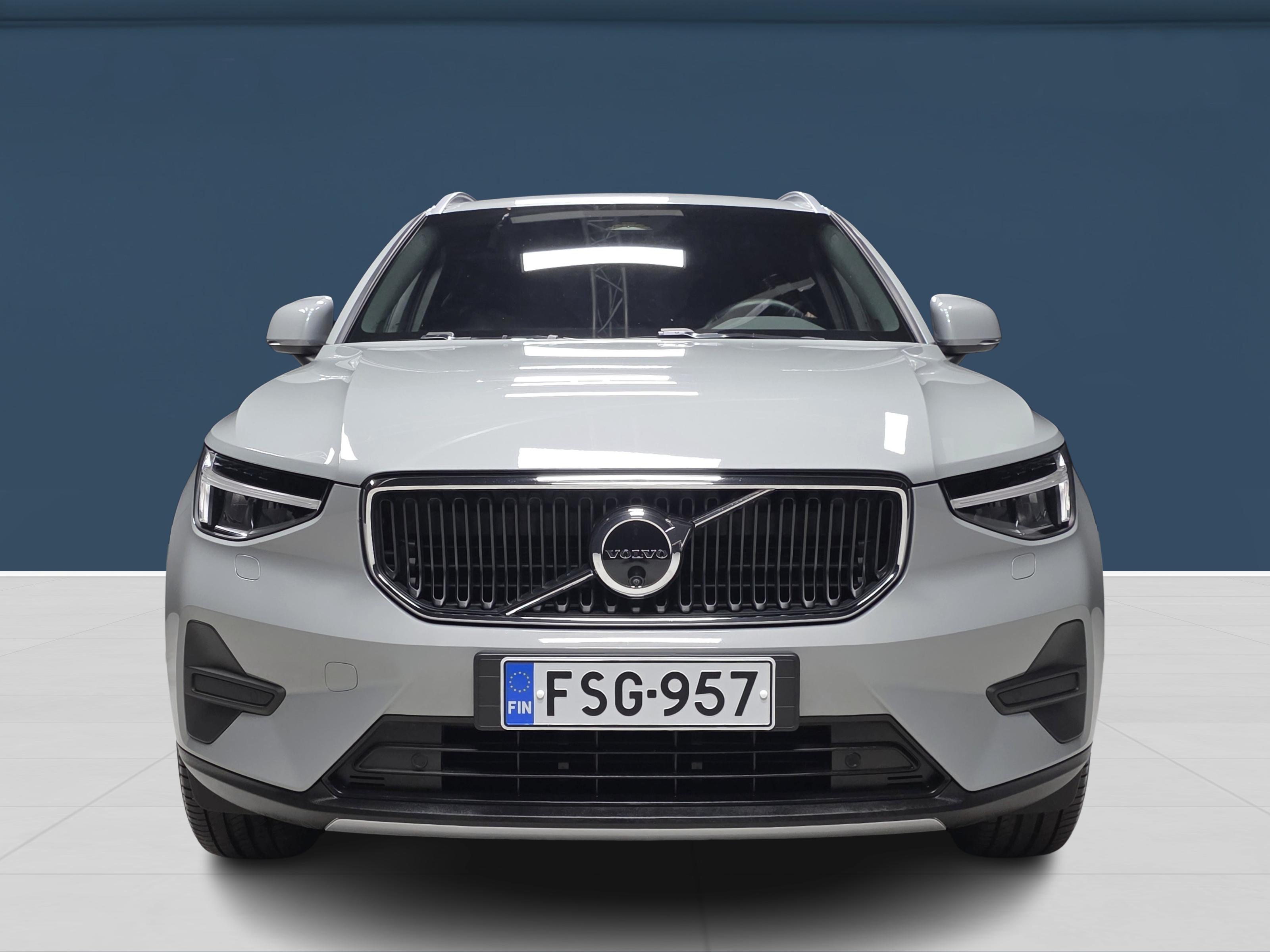 Volvo XC40 B3 MHEV Edition DCT aut 2025, kuva 2/17