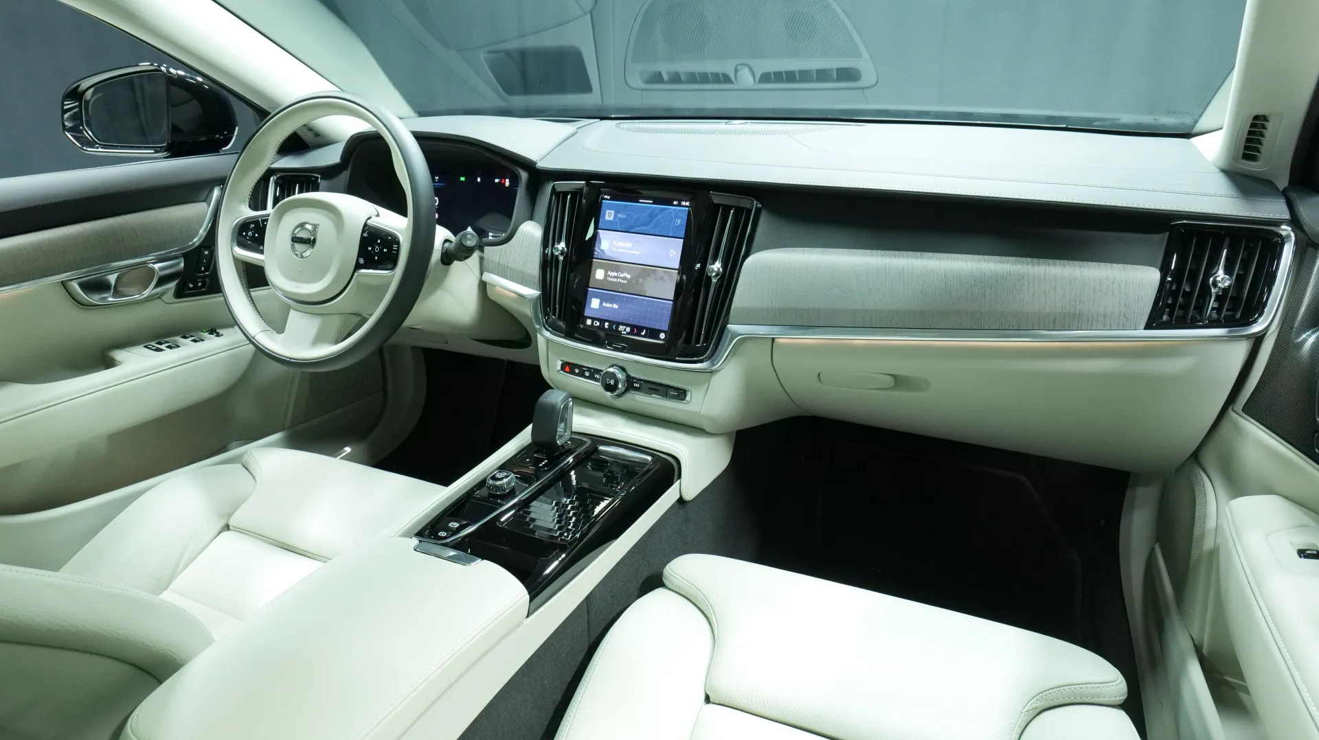 Autokuva 19 - FSG-961