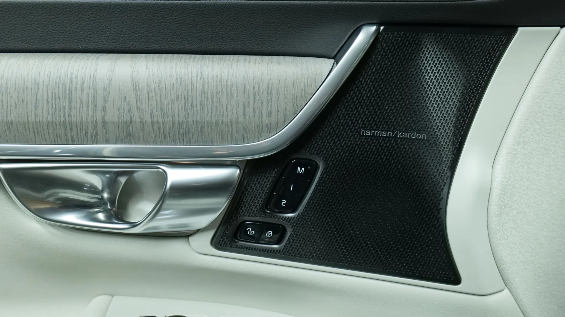 Autokuva 10 - FSG-961