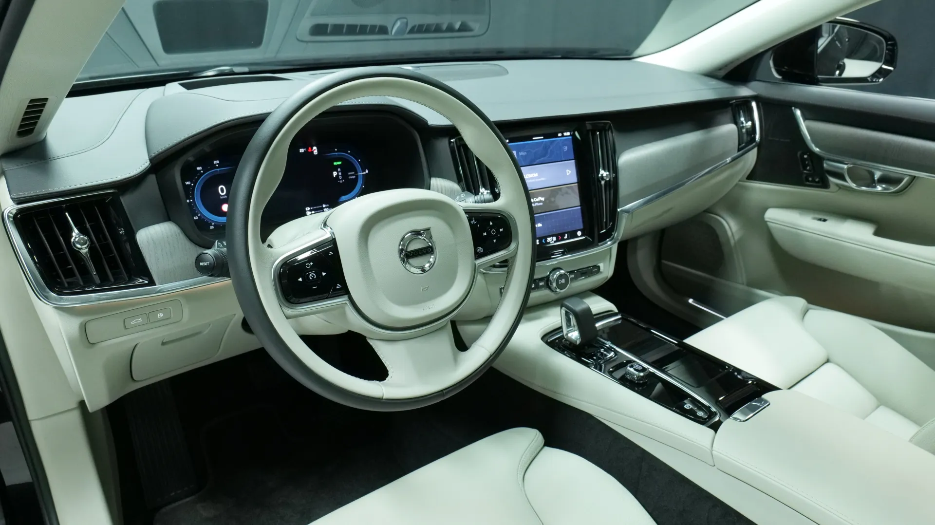 Autokuva 13 - FSG-961