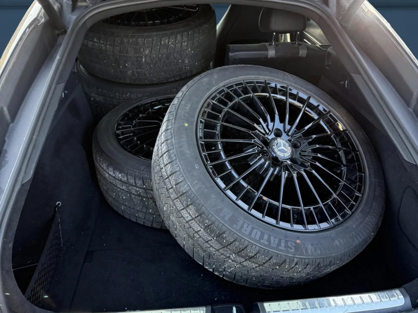 Autokuva 8 - FSH-611