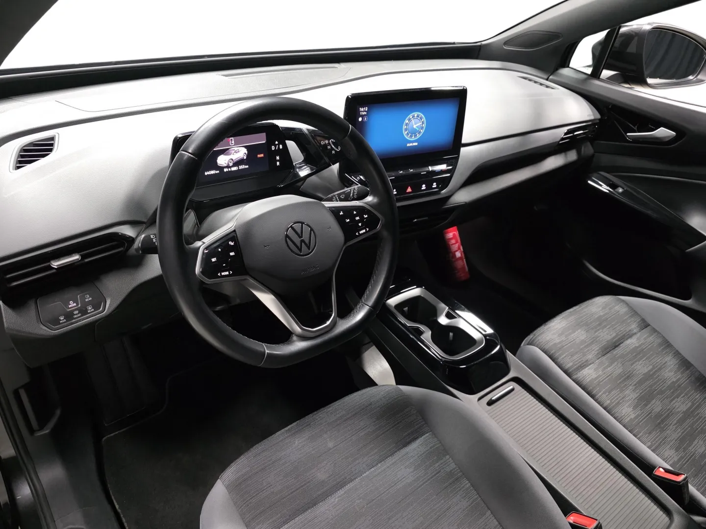 Autokuva 8 - FSJ-398