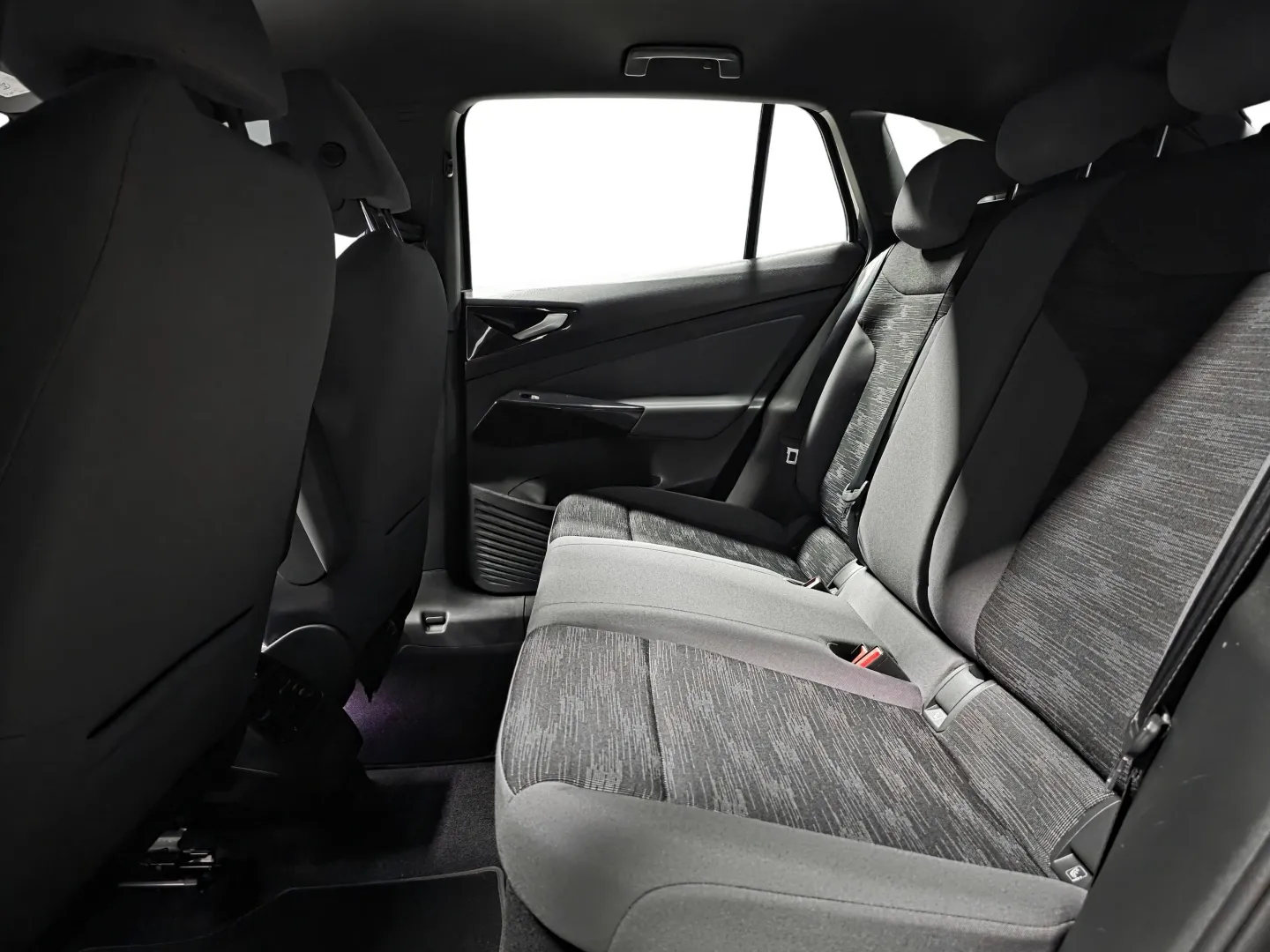 Autokuva 9 - FSJ-398