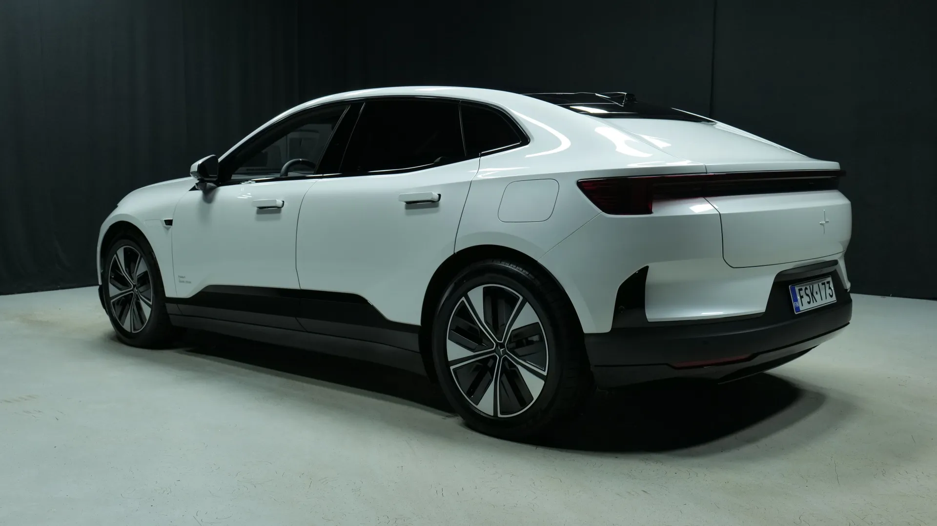 Autokuva 2 - FSK-173