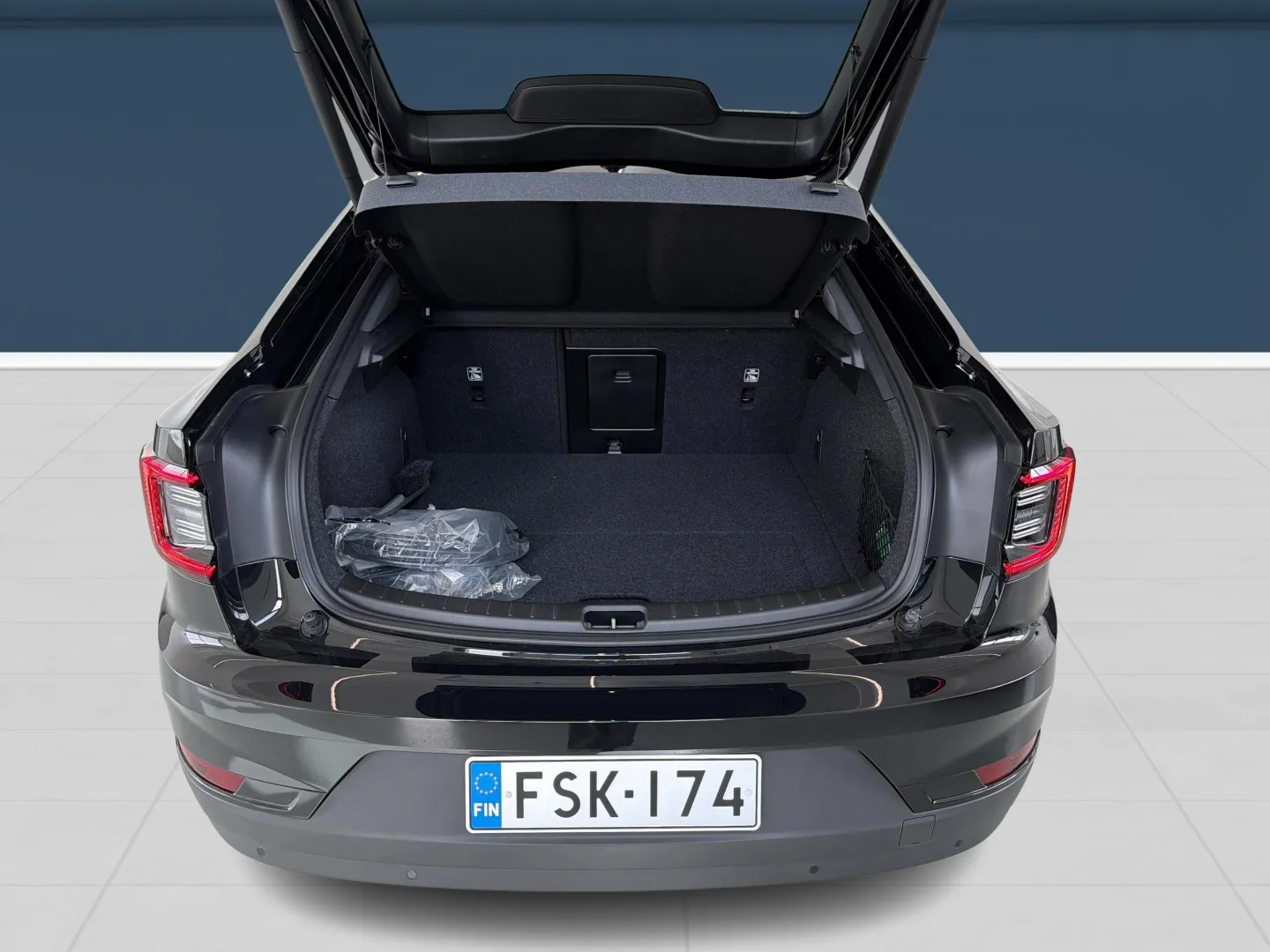 Autokuva 11 - FSK-174