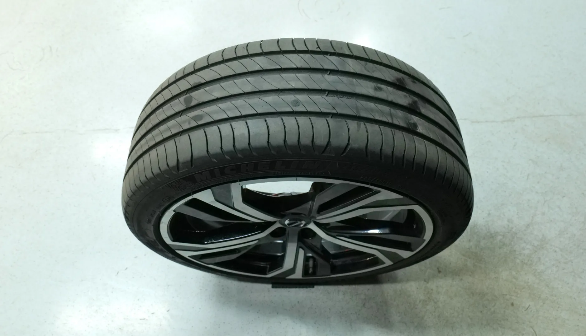 Autokuva 19 - FSM-449