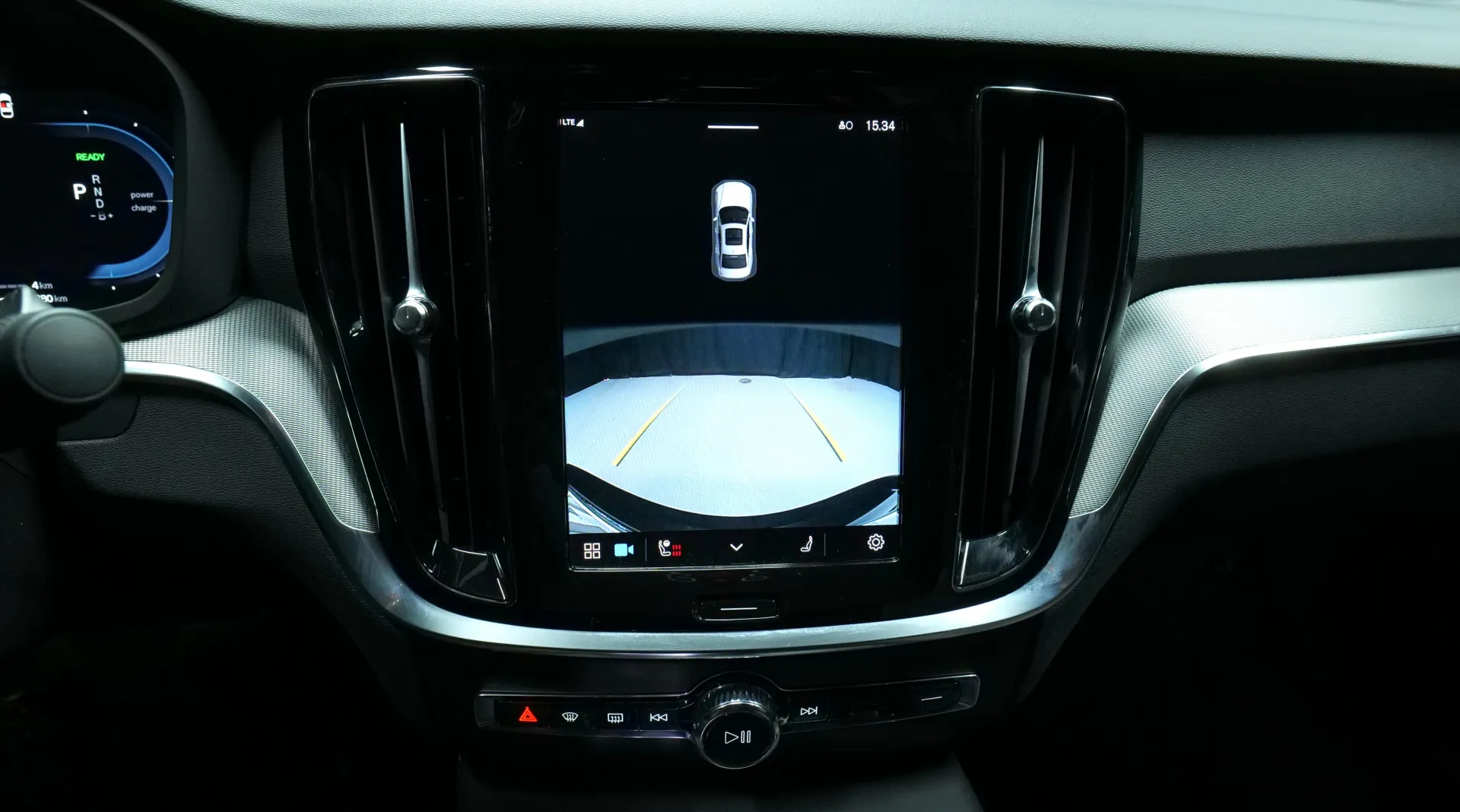 Autokuva 7 - FSM-449