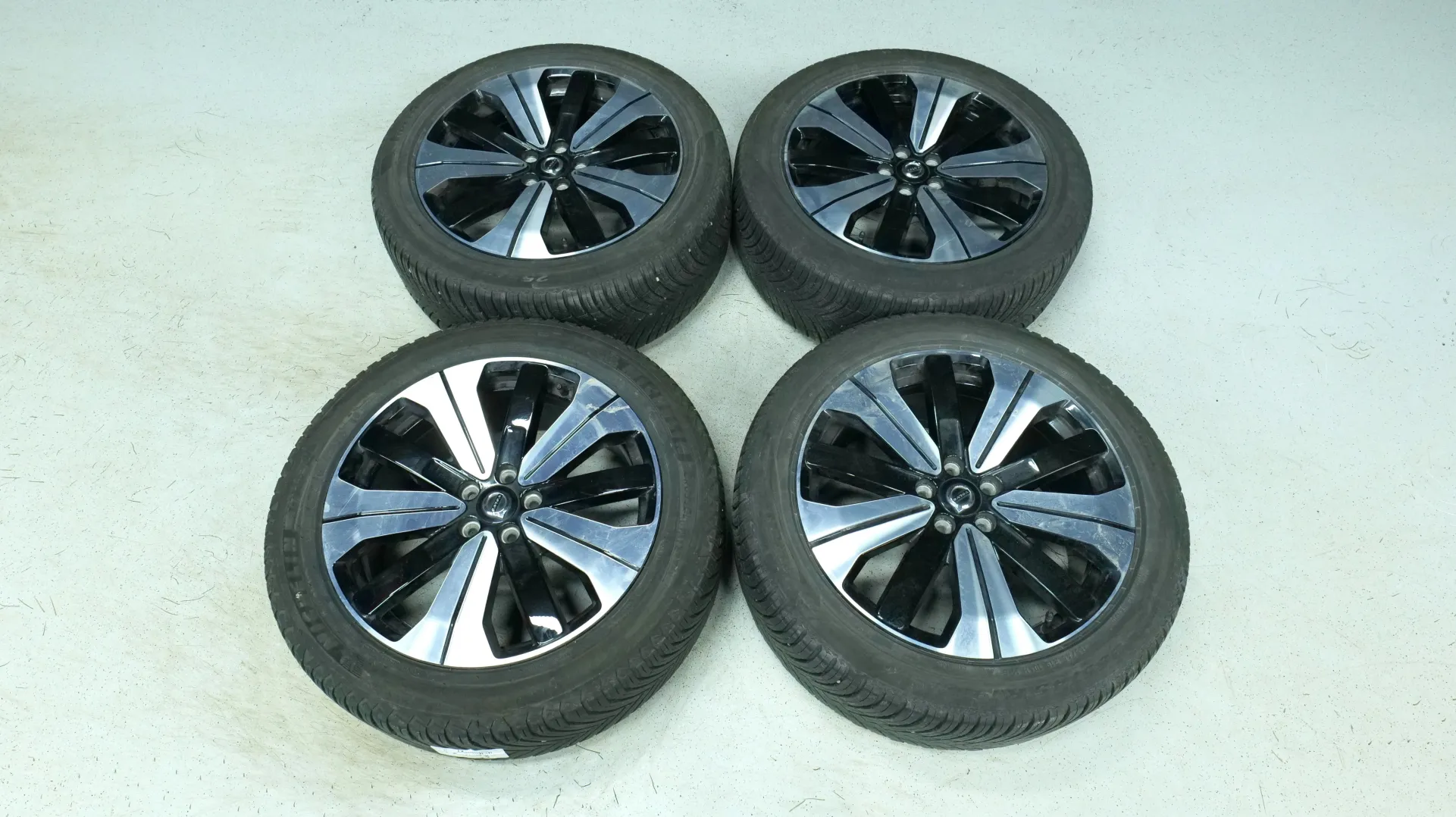 Autokuva 18 - FSM-893