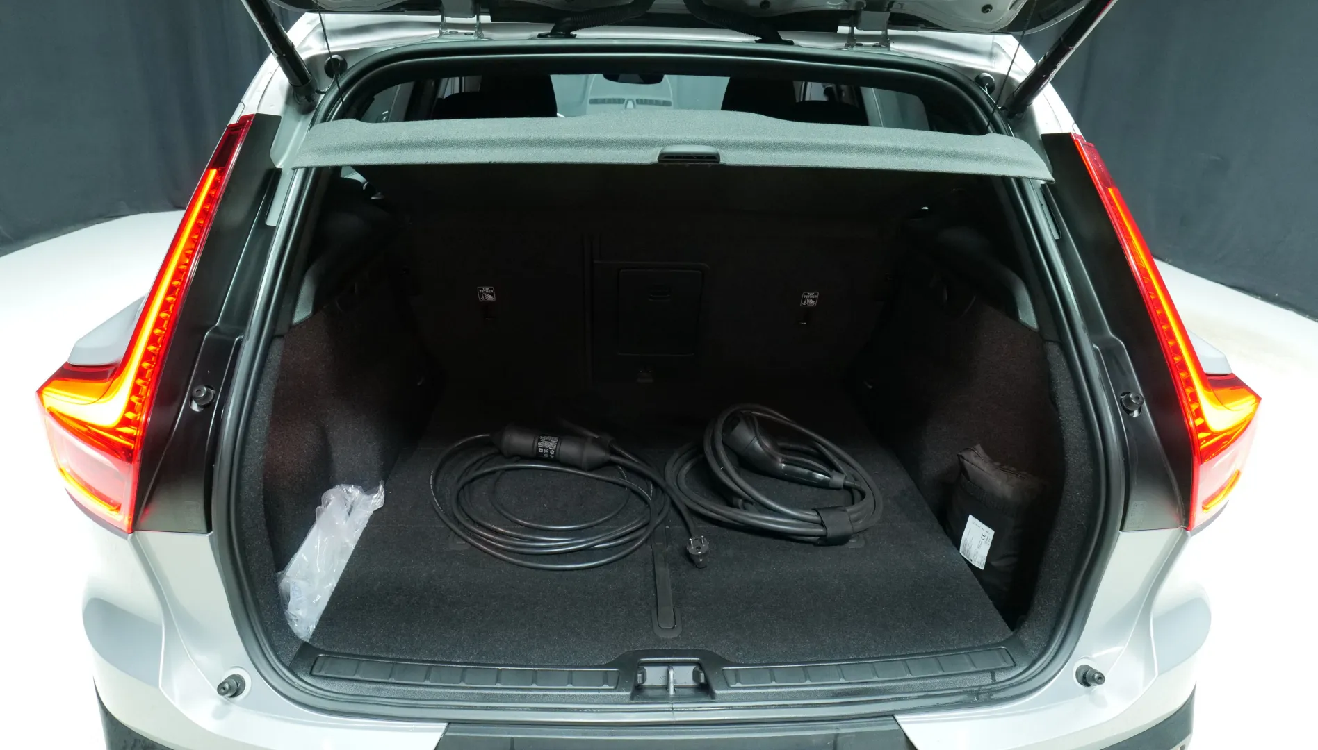 Autokuva 16 - FSM-893