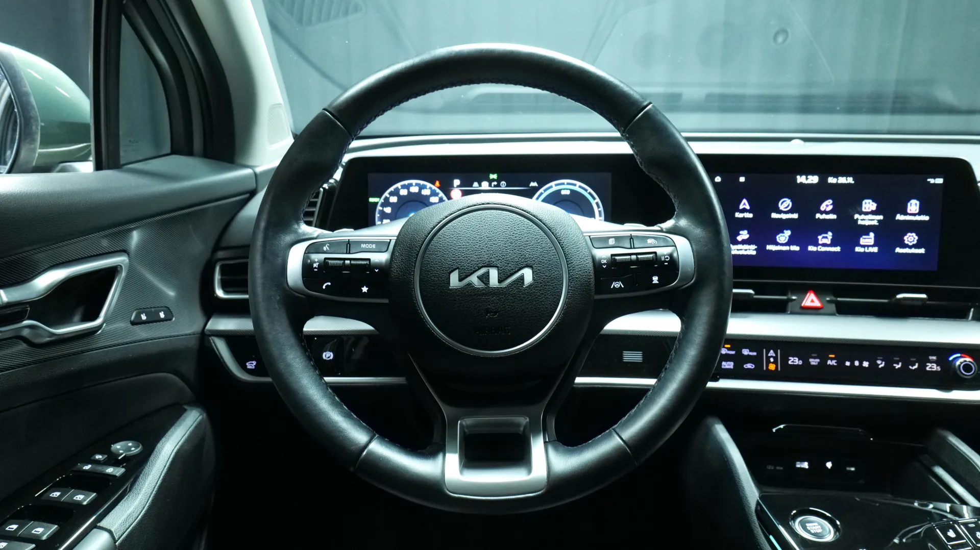 Autokuva 16 - FSO-712