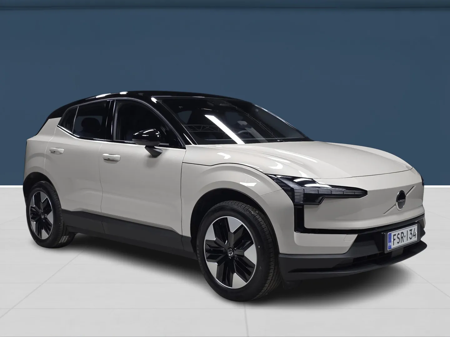 Autokuva 3 - FSR-134