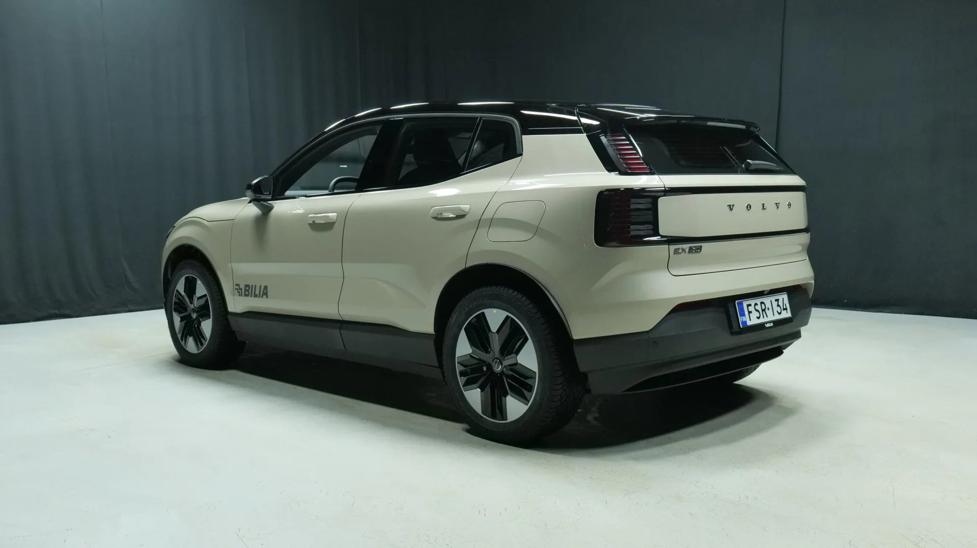 Autokuva 2 - FSR-134