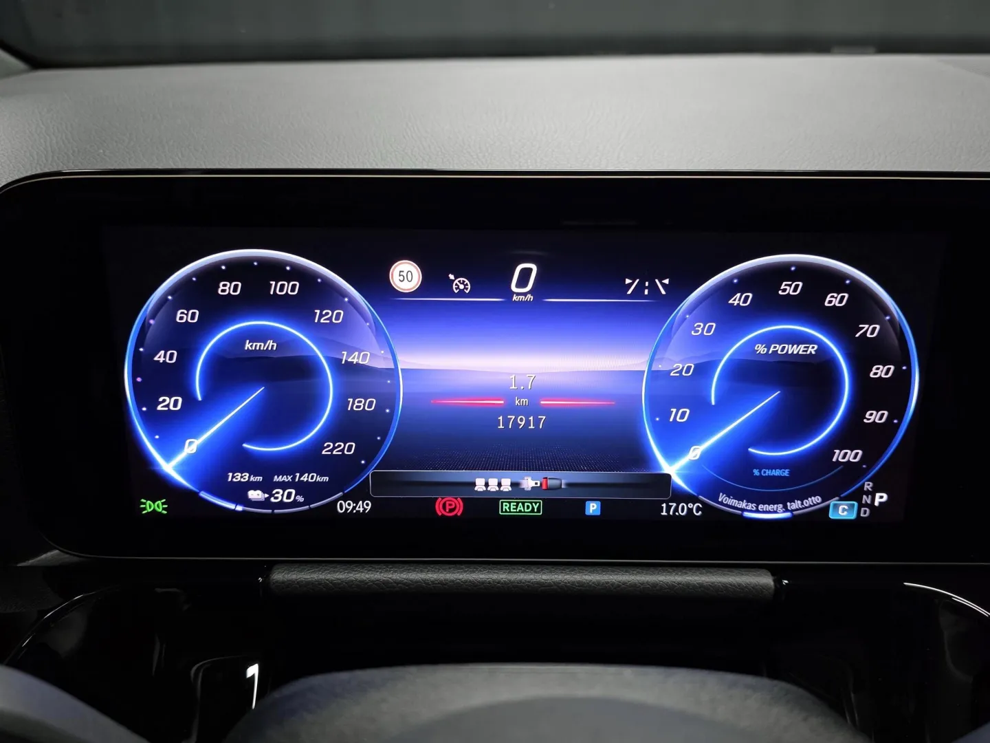 Autokuva 7 - FSS-518