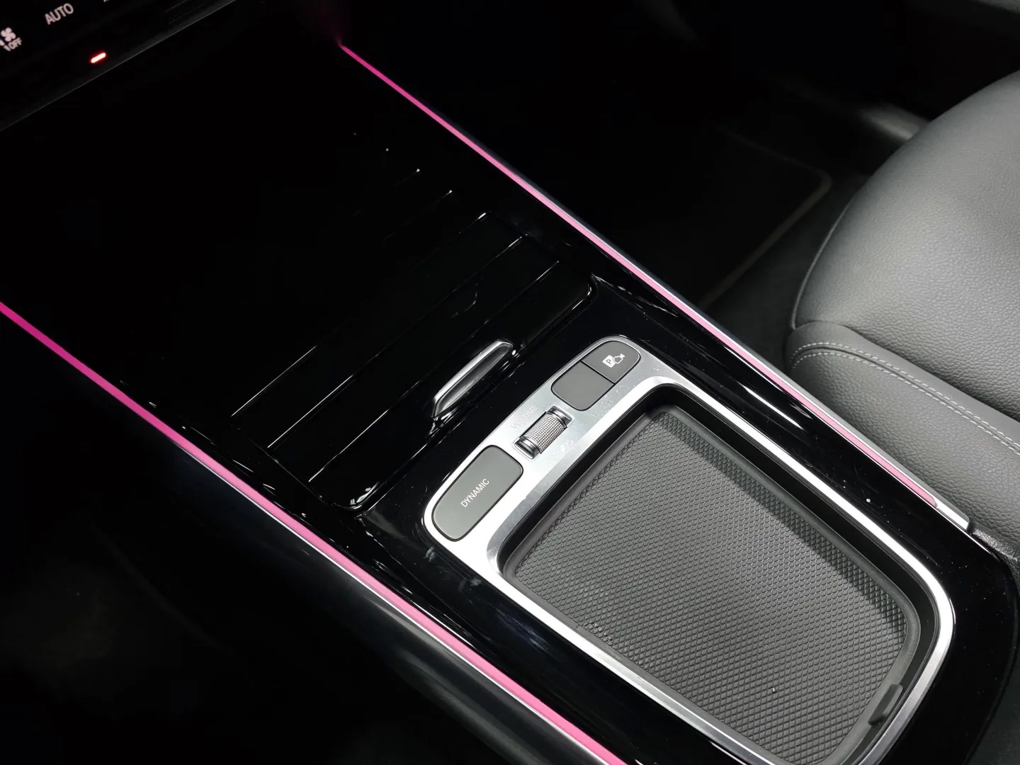 Autokuva 15 - FSS-518