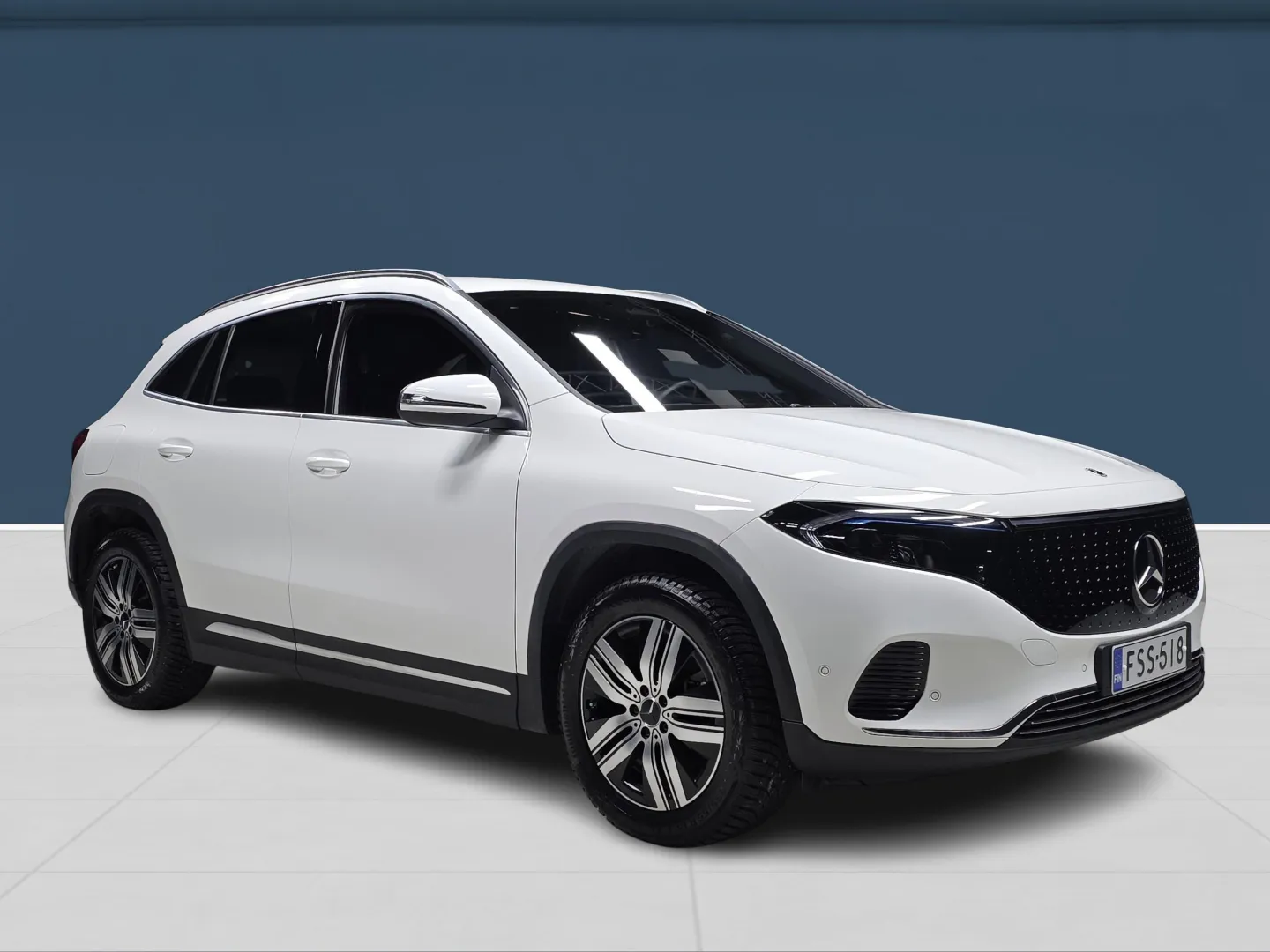 Autokuva 3 - FSS-518