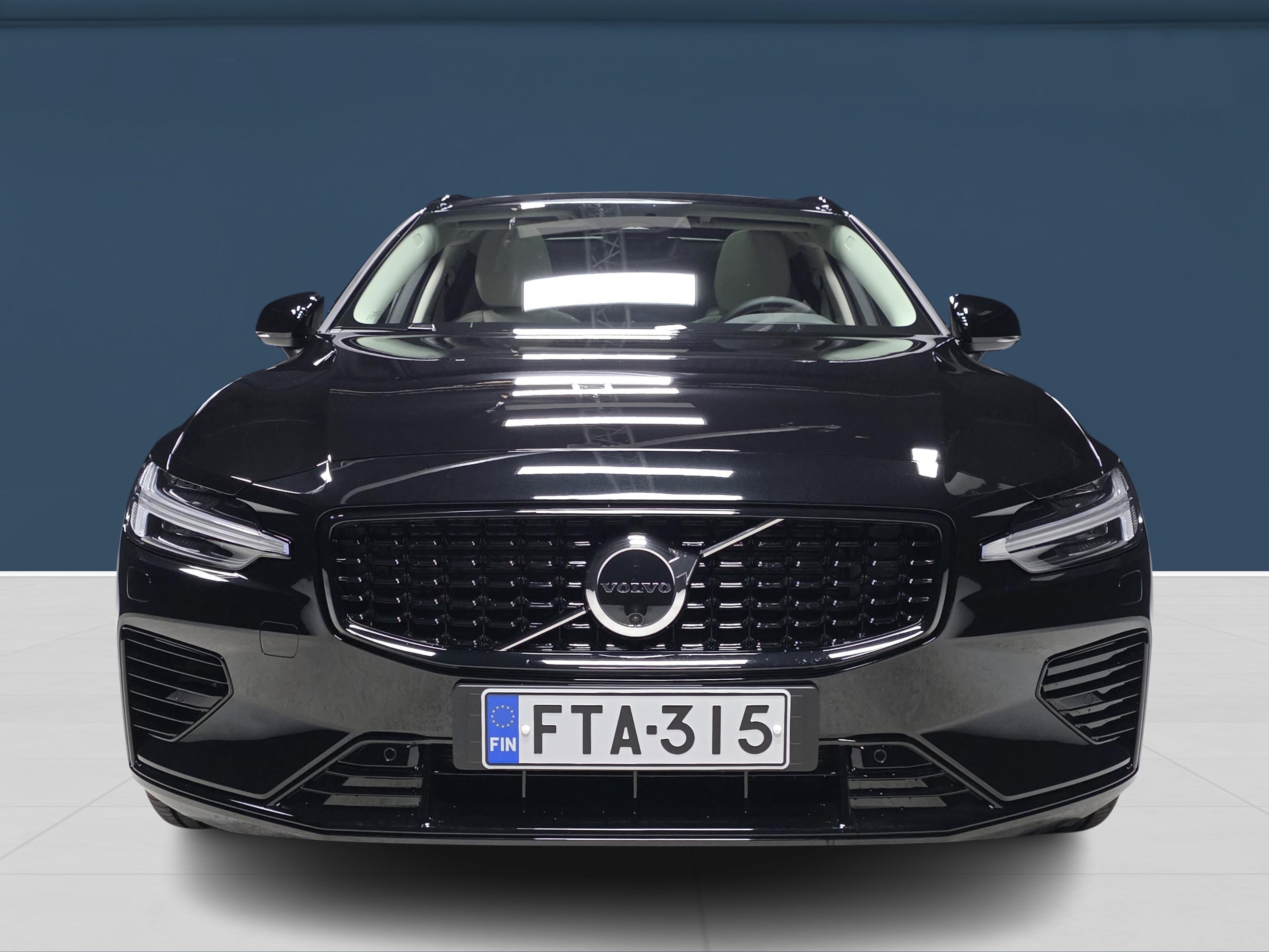 Volvo V60 T6 AWD Long Range Ultra Dark 2026, kuva 2/17