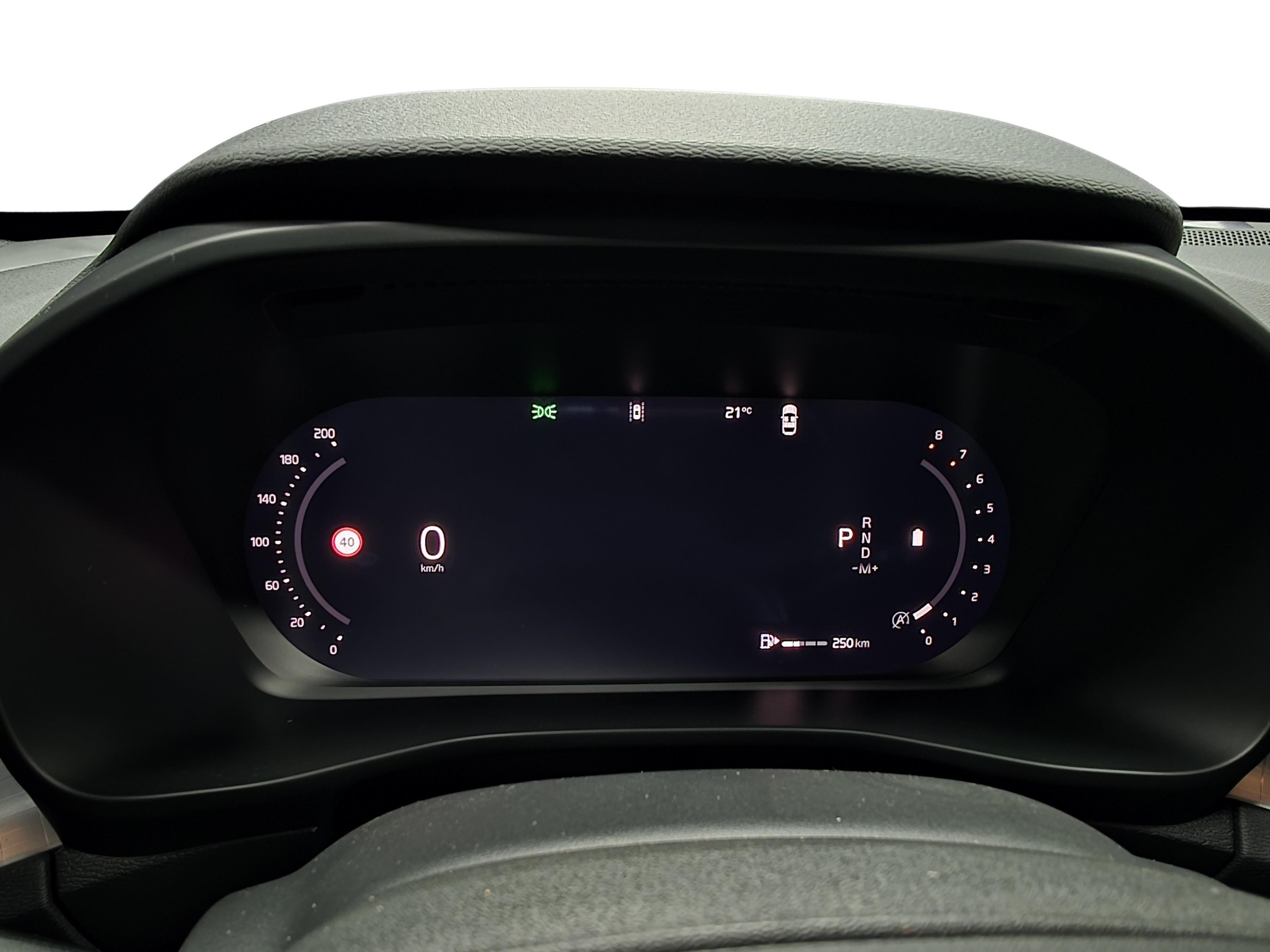 Volvo XC40 B3 MHEV Black Edition 2027, photo 7/17