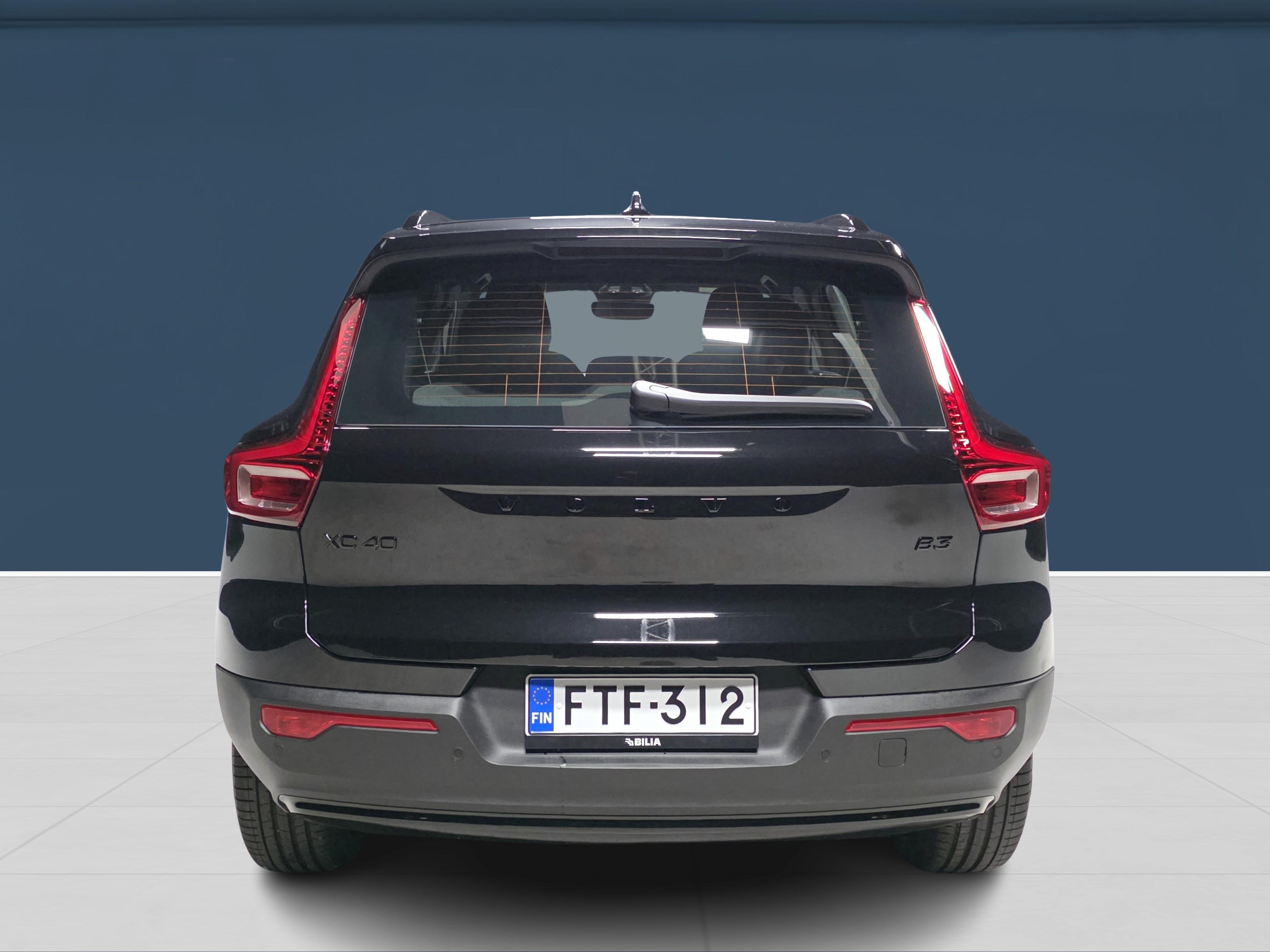 Volvo XC40 B3 MHEV Black Edition 2027, photo 5/17
