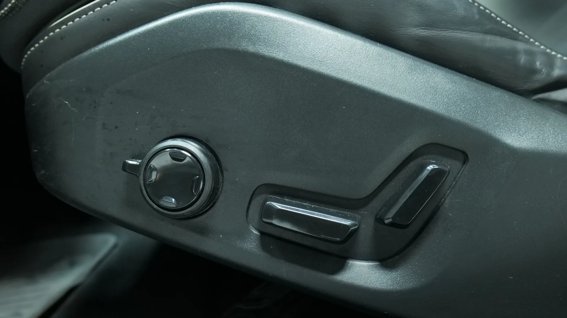 Autokuva 11 - FVC-218