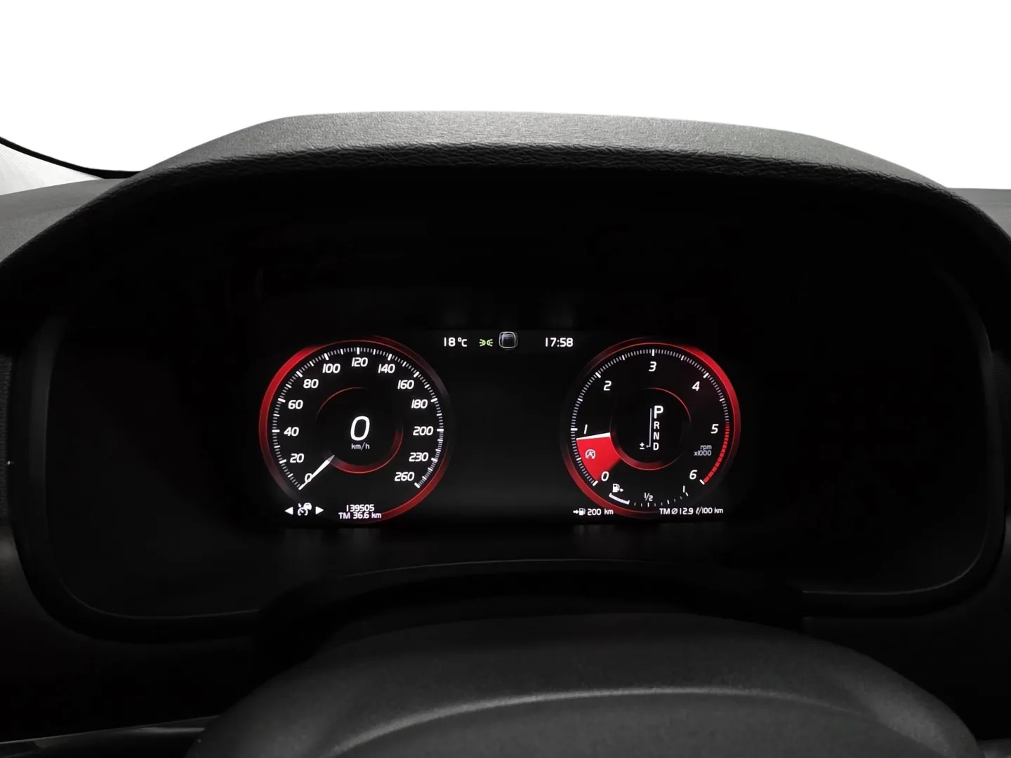 Autokuva 7 - GMT-730