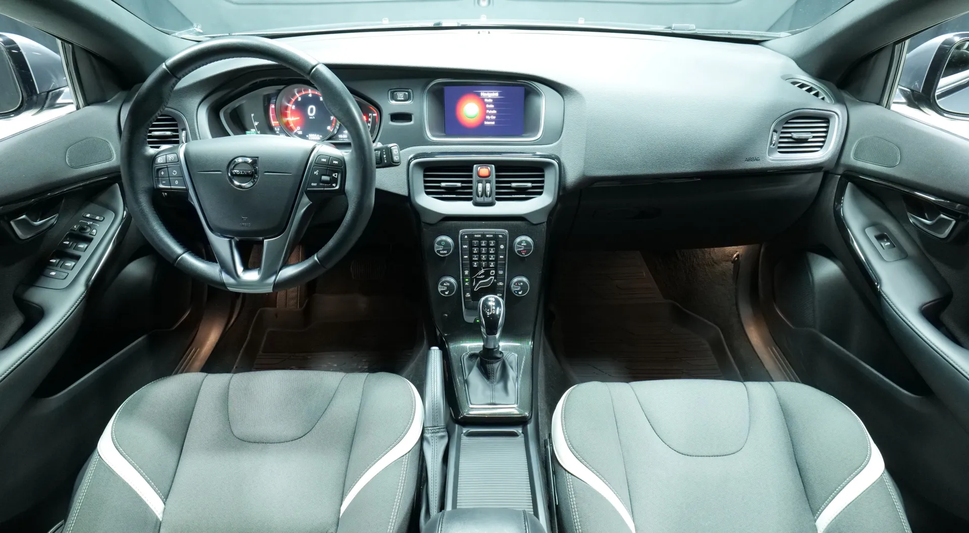 Autokuva 11 - GNL-463