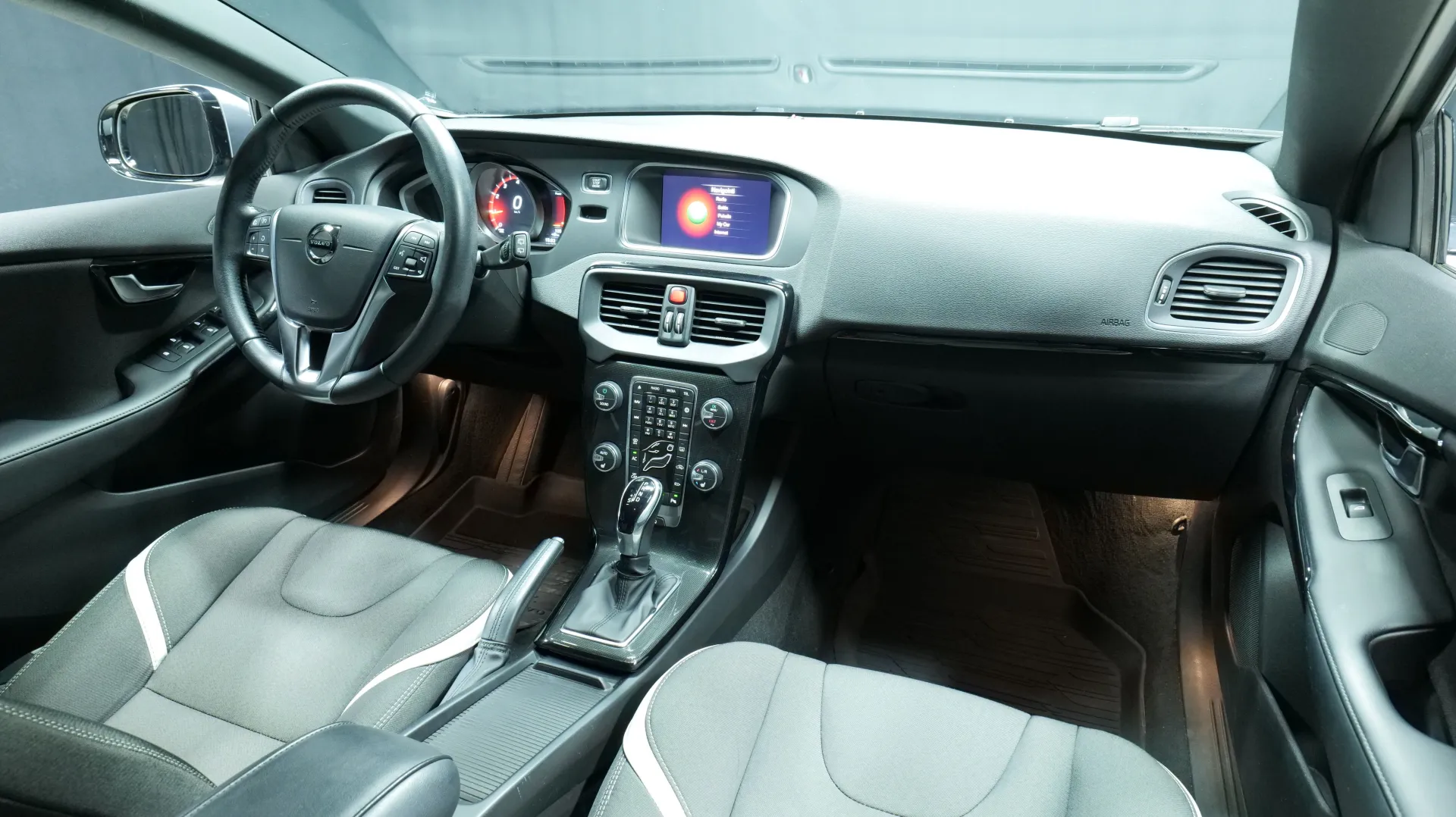 Autokuva 16 - GNL-463