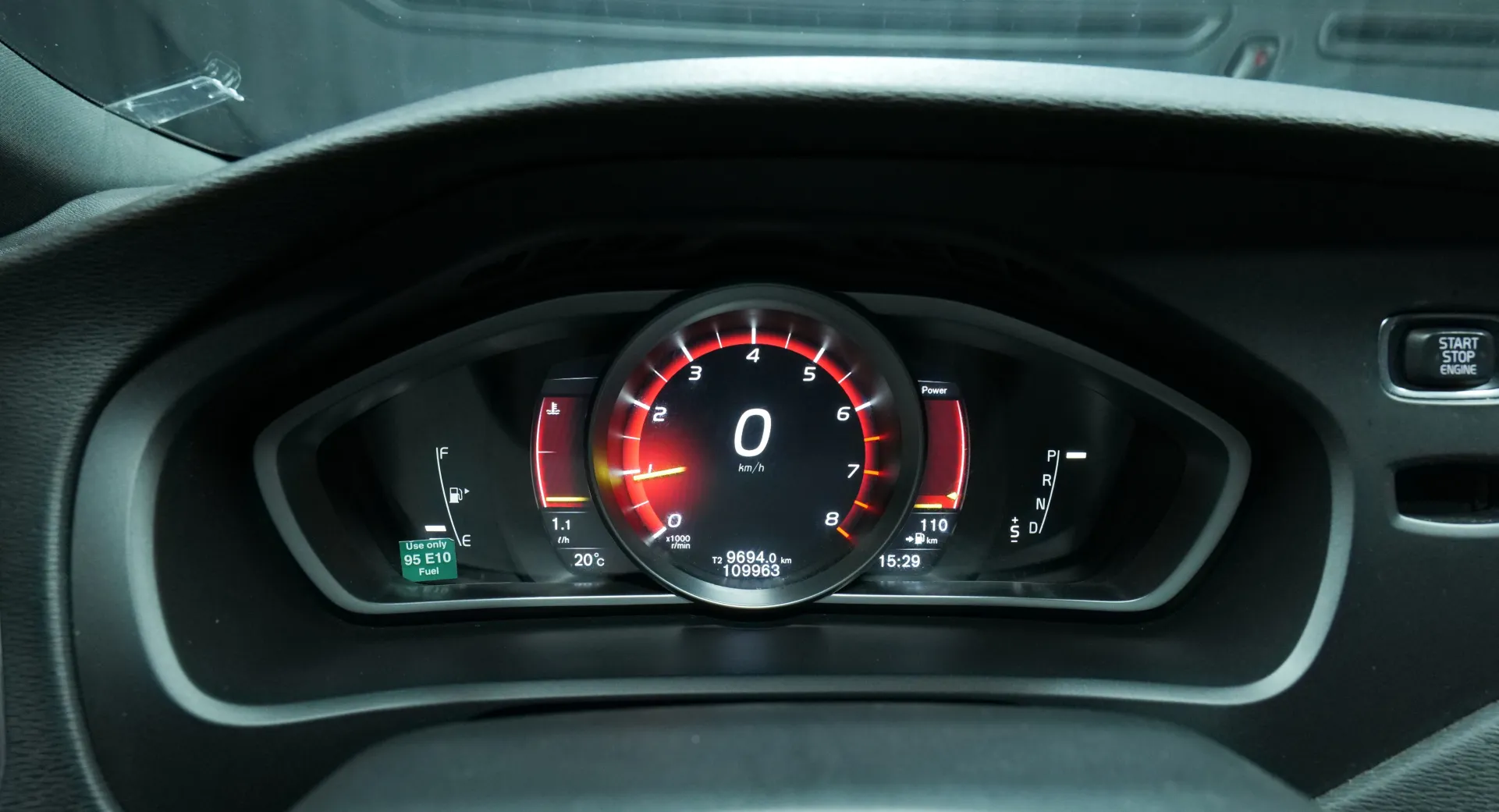 Autokuva 6 - GNL-463