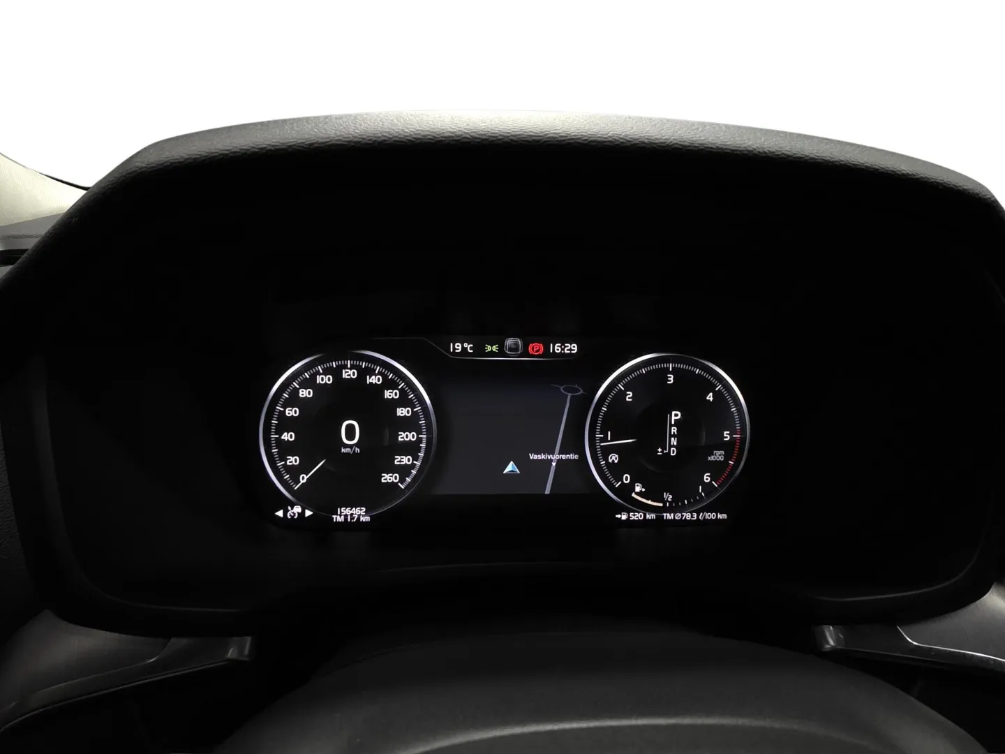 Autokuva 7 - GNN-360