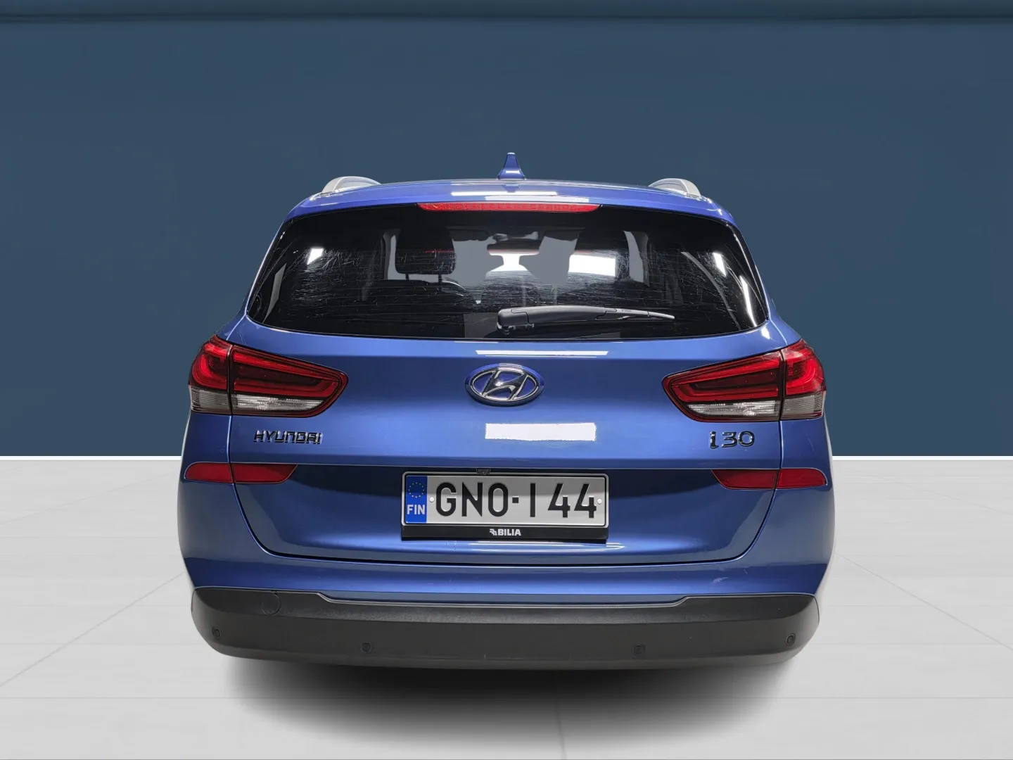 Autokuva 5 - GNO-144