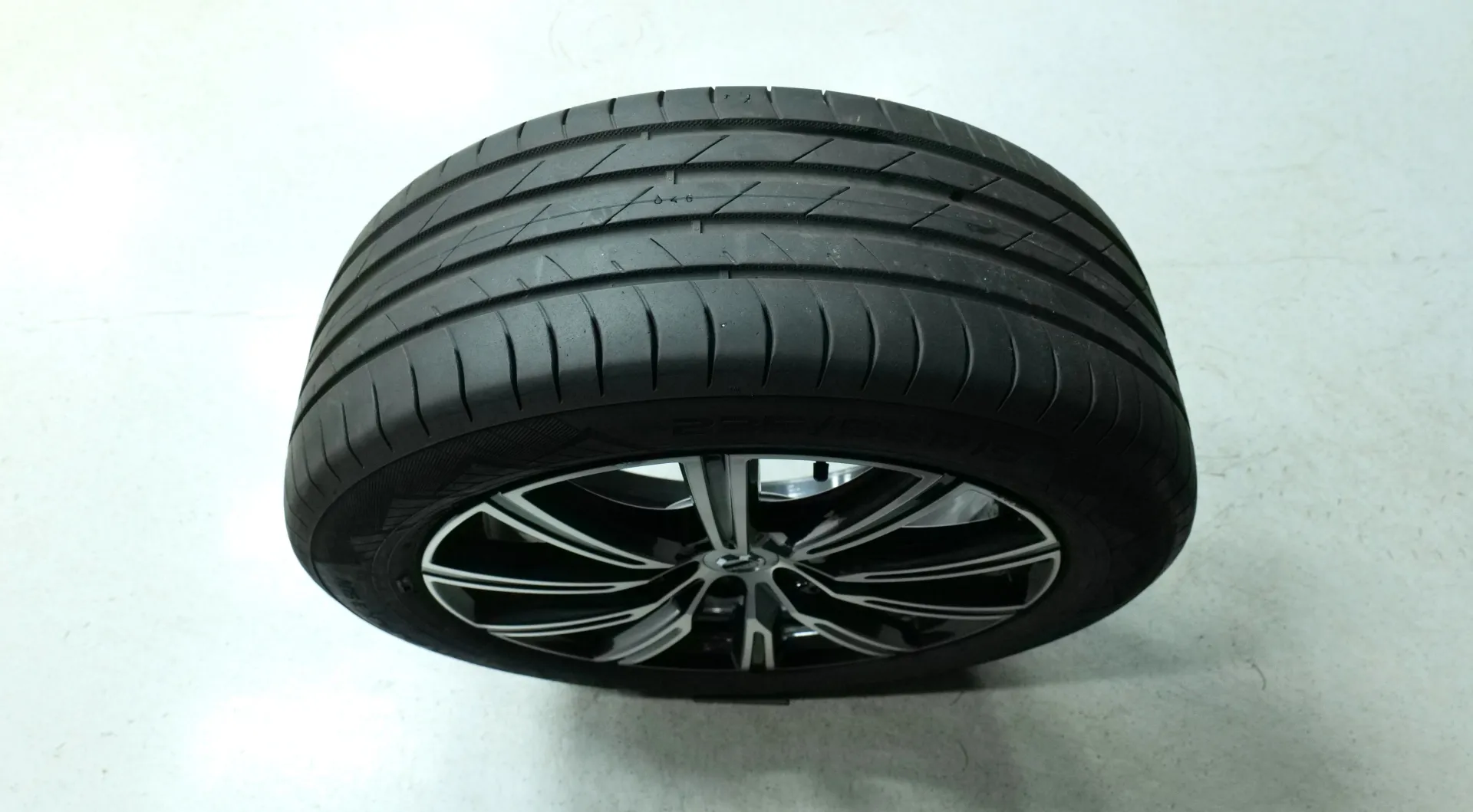 Autokuva 21 - GNP-159