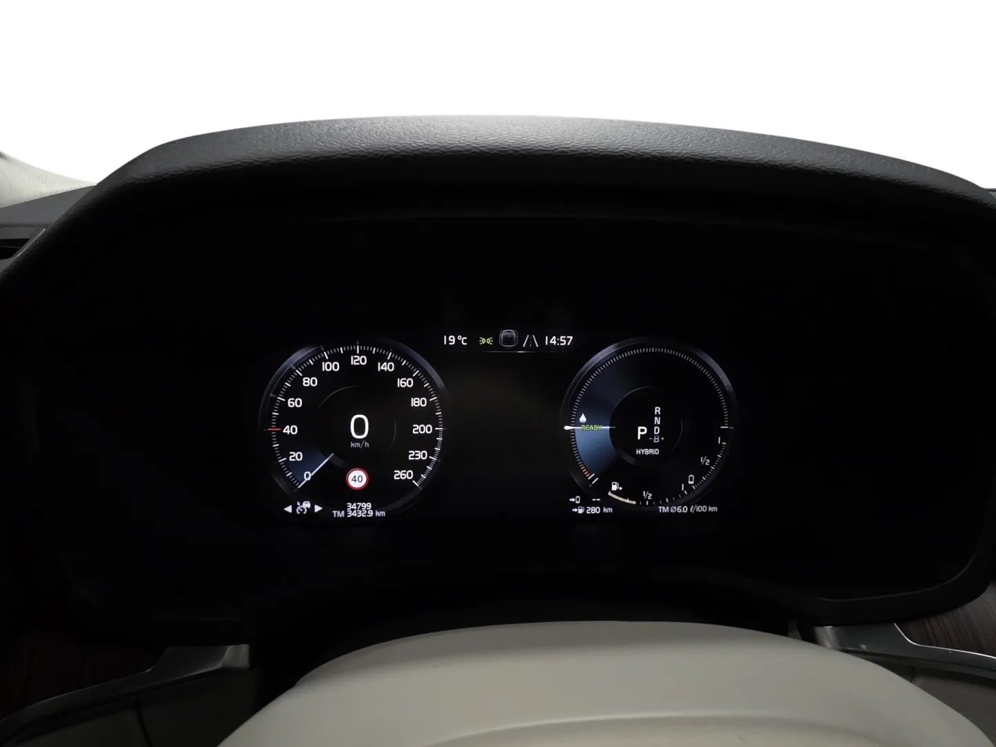 Autokuva 7 - GNS-248