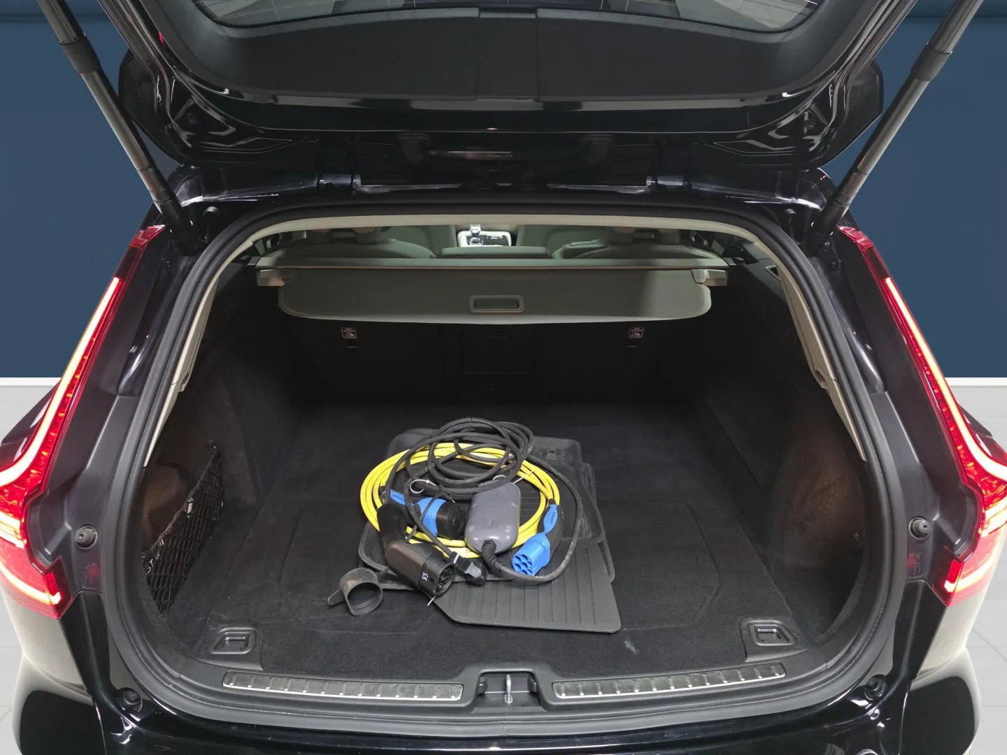 Autokuva 11 - GNS-248