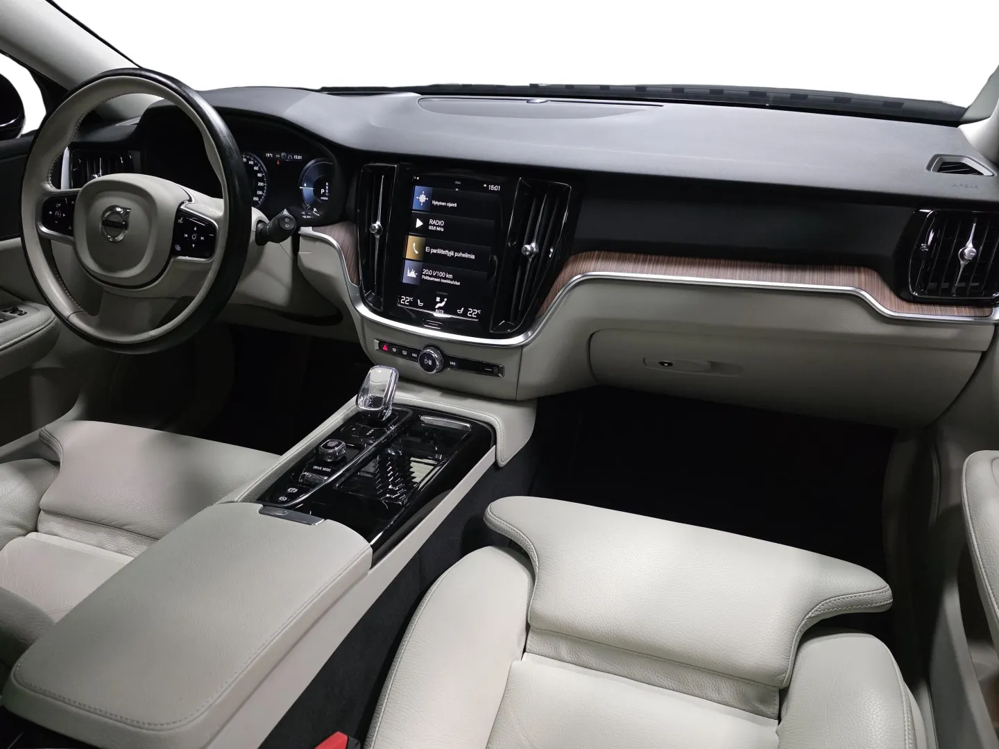 Autokuva 16 - GNS-248