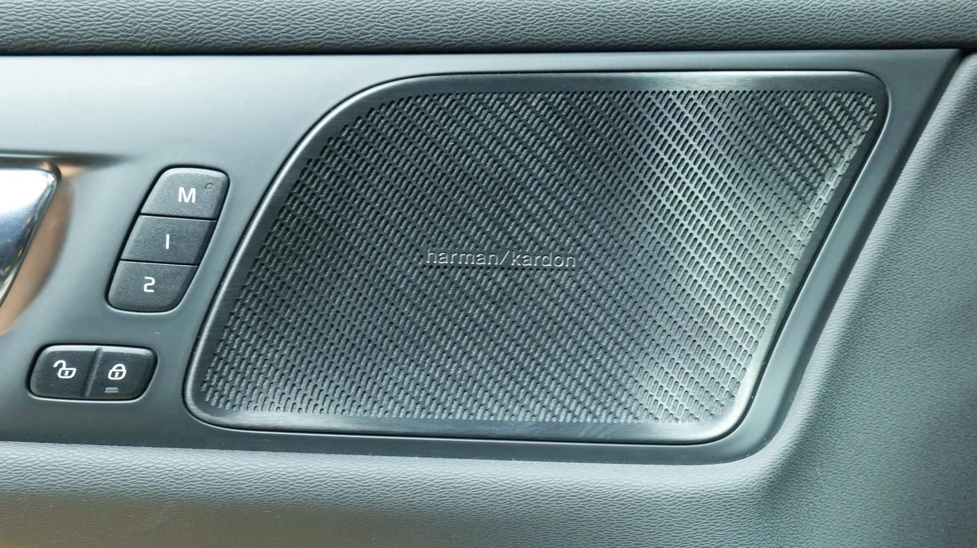 Autokuva 11 - GNS-915