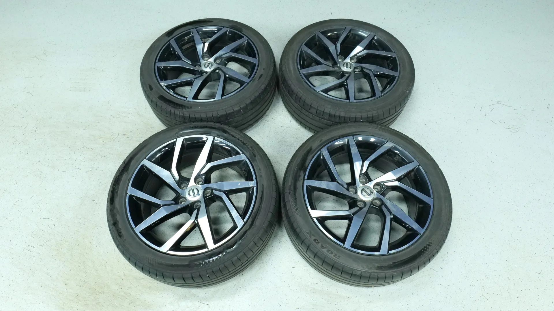 Autokuva 21 - GNS-915