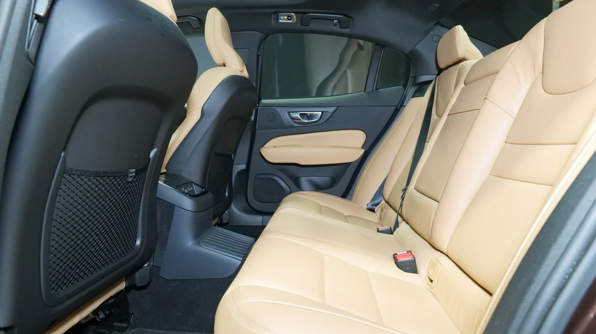 Autokuva 18 - GNS-915