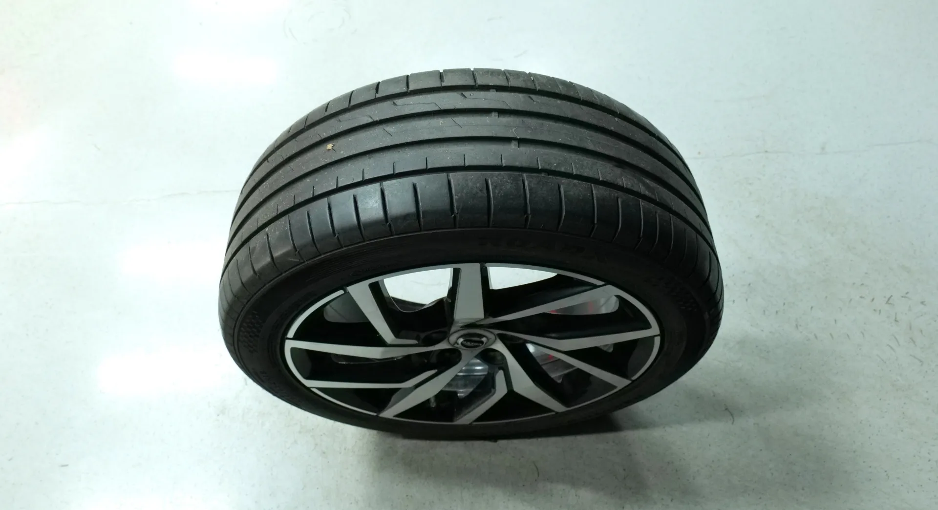 Autokuva 22 - GNS-915