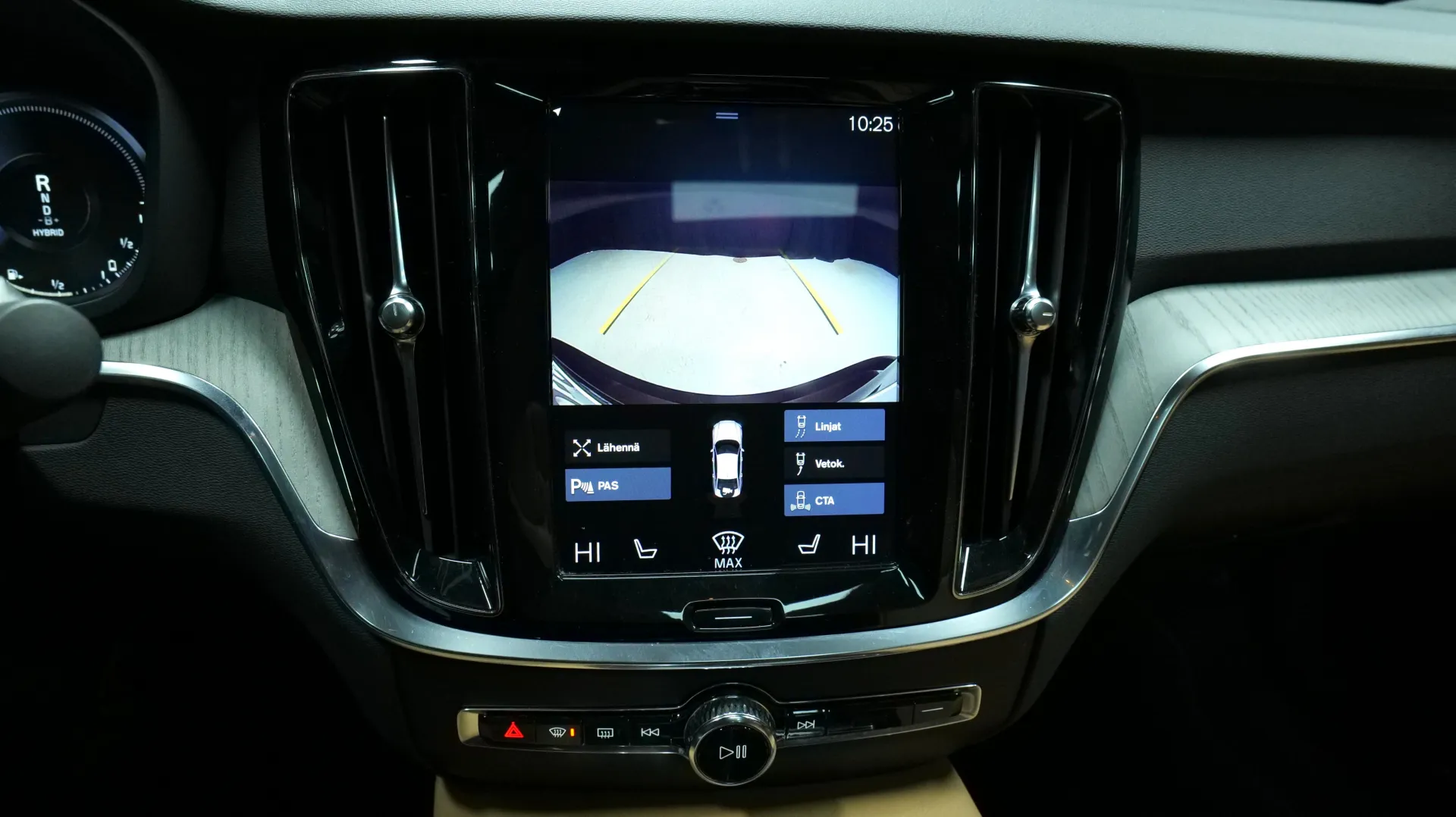 Autokuva 9 - GNS-915