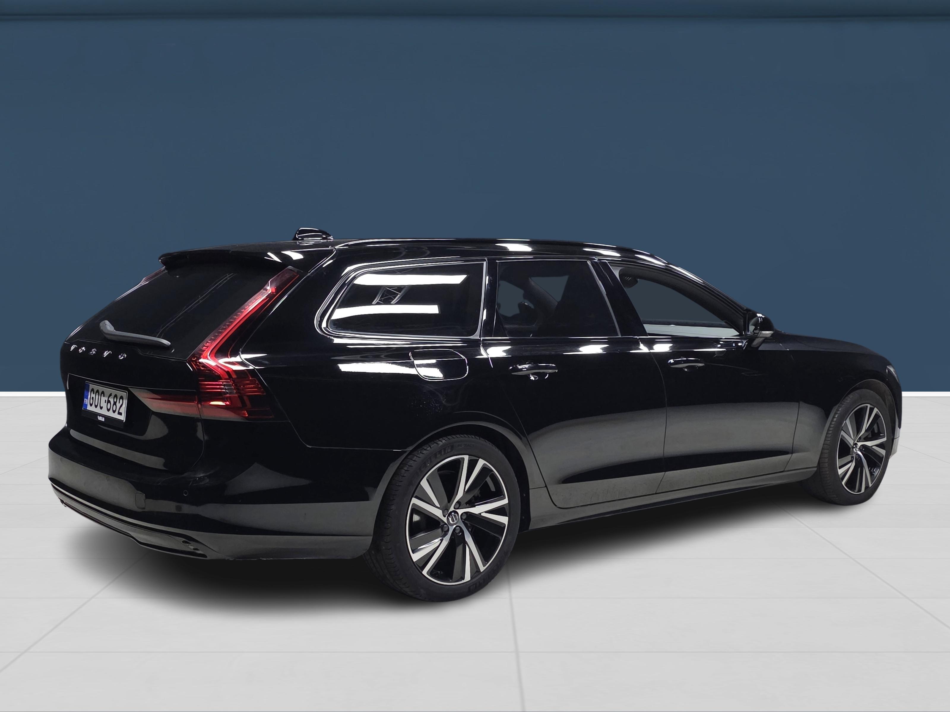 Volvo V90 2022, kuva 4/19