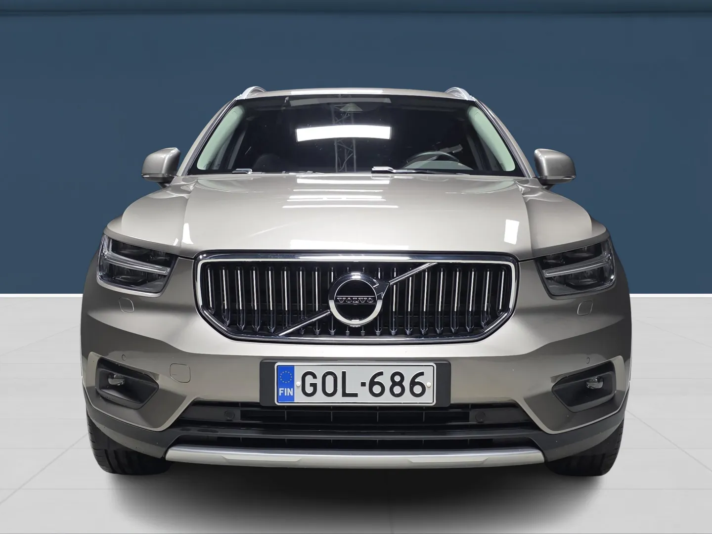 Autokuva 2 - GOL-686