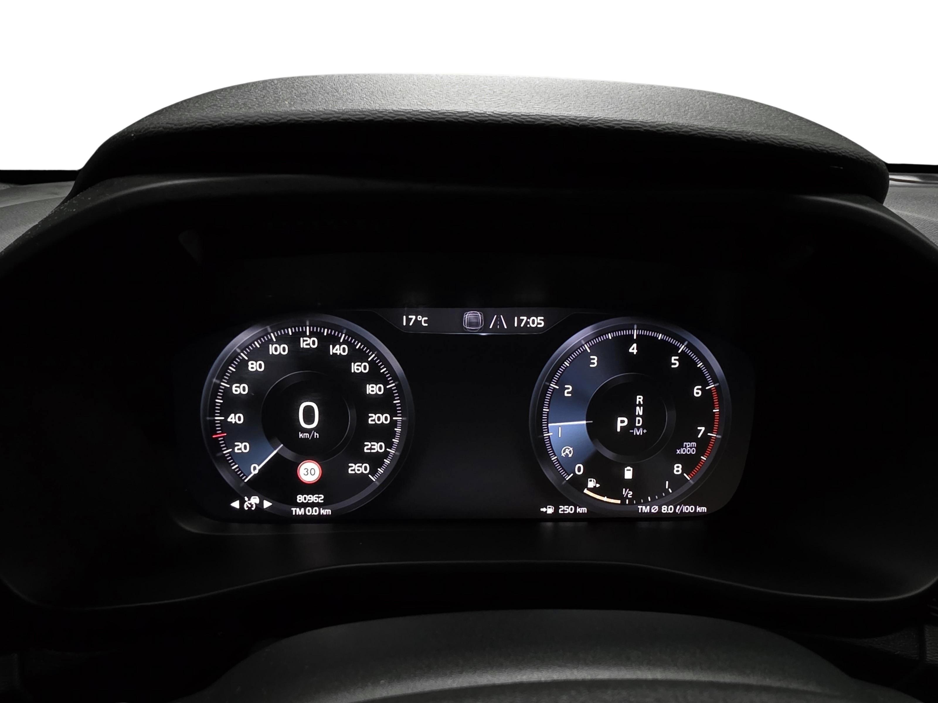 Volvo XC40 B4 MHEV Business R-Design aut 2021, kuva 7/20