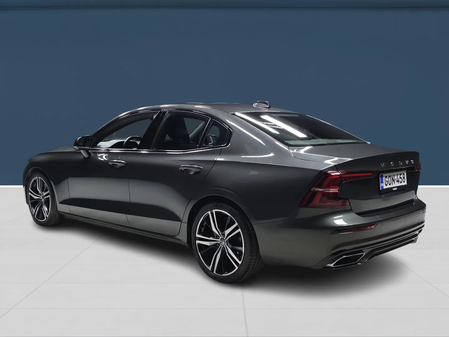 Autokuva 6 - GON-458